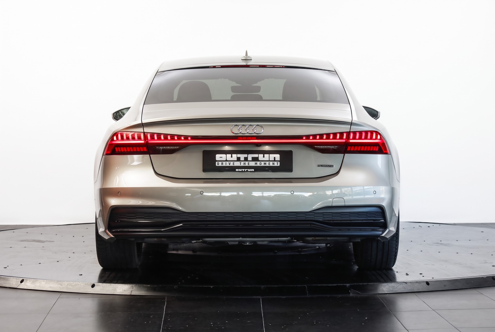 AUDI A7 Sportback 55 TFSI e quattro Carat Beige S line / Bang & Olufsen / Head-up Display-image-2