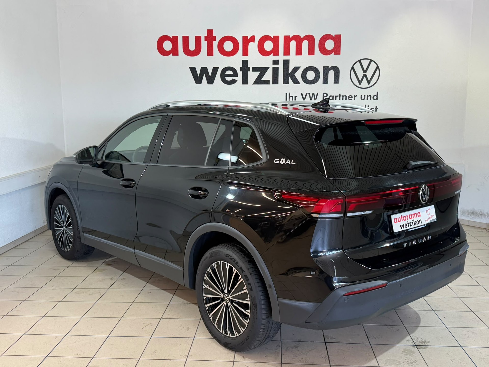 VW Tiguan 2.0 TDI SCR Life DSG-image-2