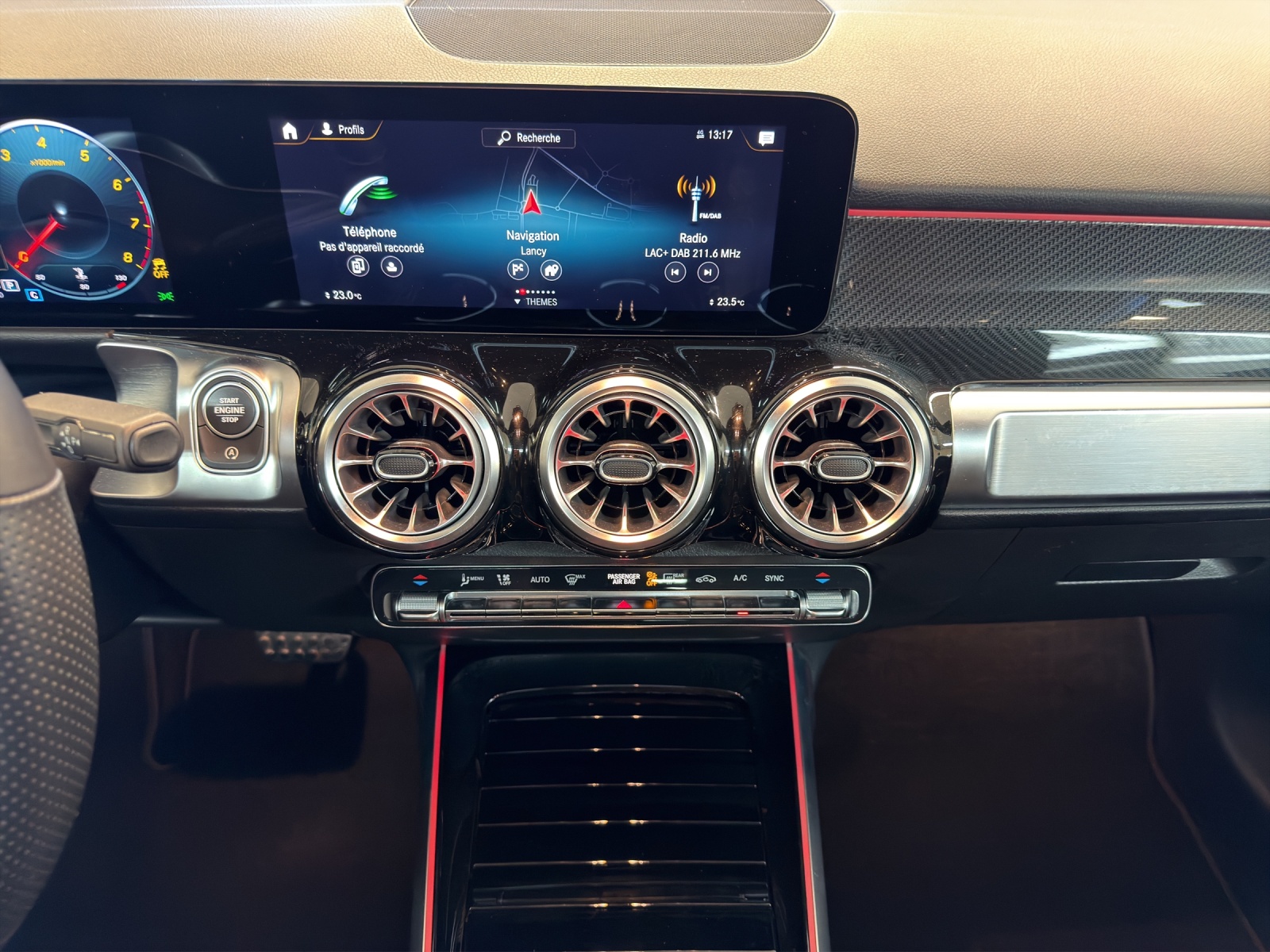Image MERCEDES-BENZ GLB-250 GLB 250 AMG Line 4 MATIC