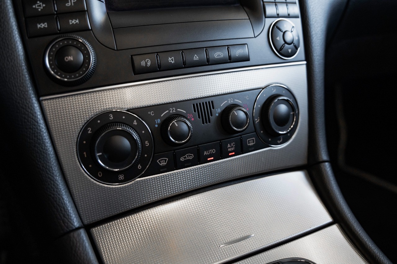 MERCEDES-BENZ CLK 200 Kompressor Avantgarde-image-31