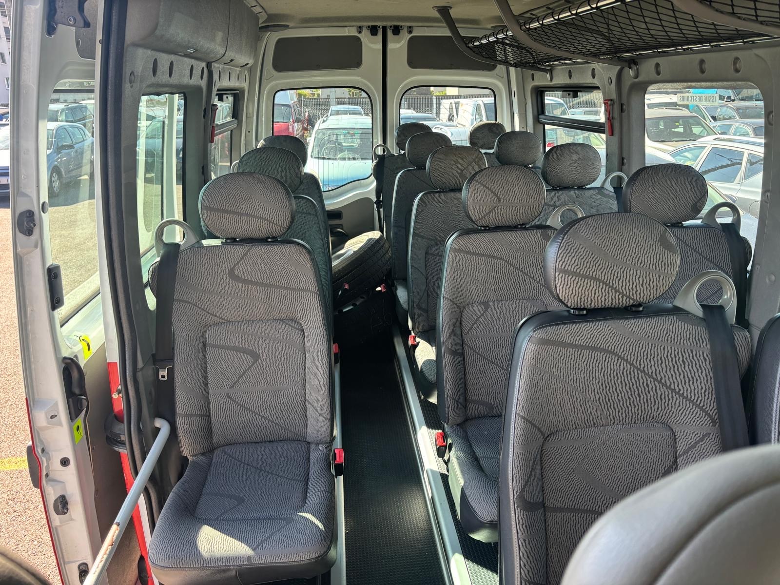 RENAULT Master T39 2.5dCi L3H2-image-9