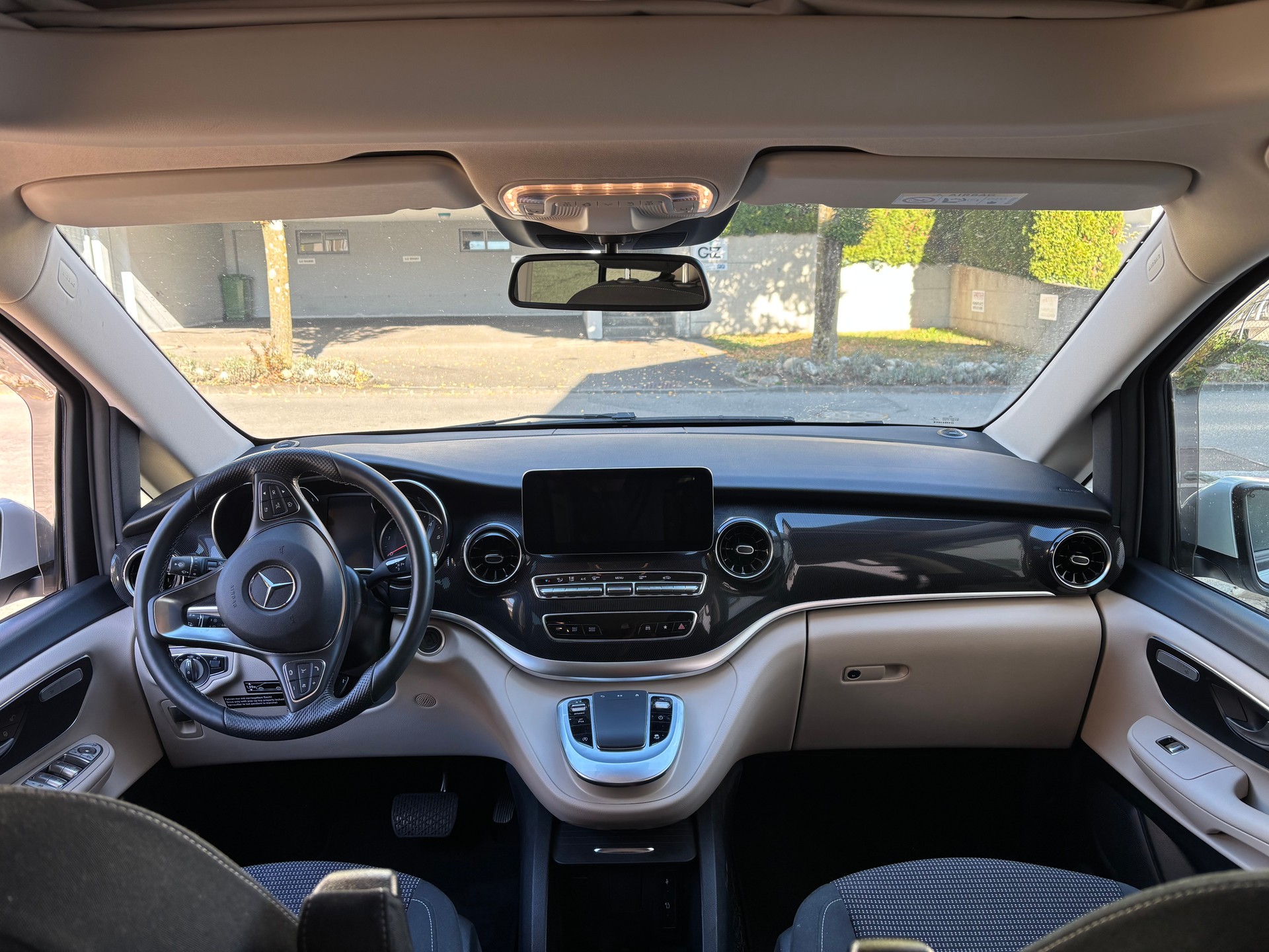 MERCEDES-BENZ 250 d 4matic-image-2