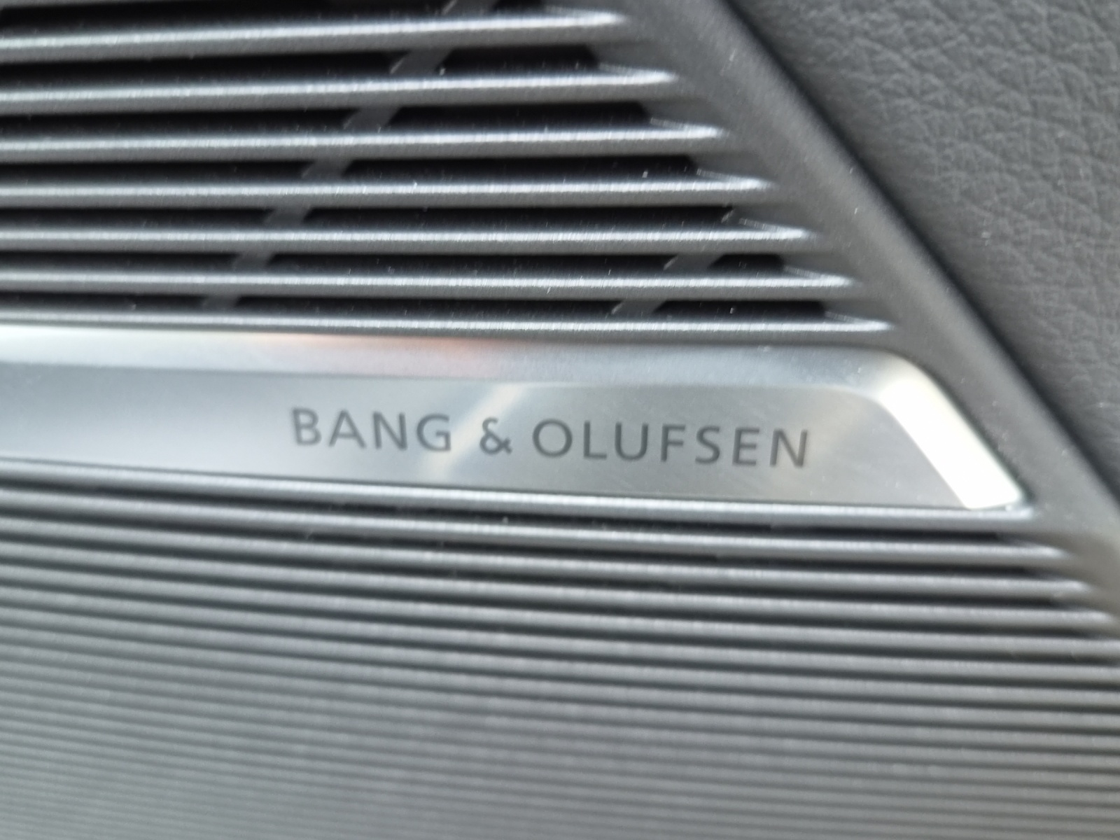 AUDI SQ8 SUV TFSI quattro tiptronic-image-12
