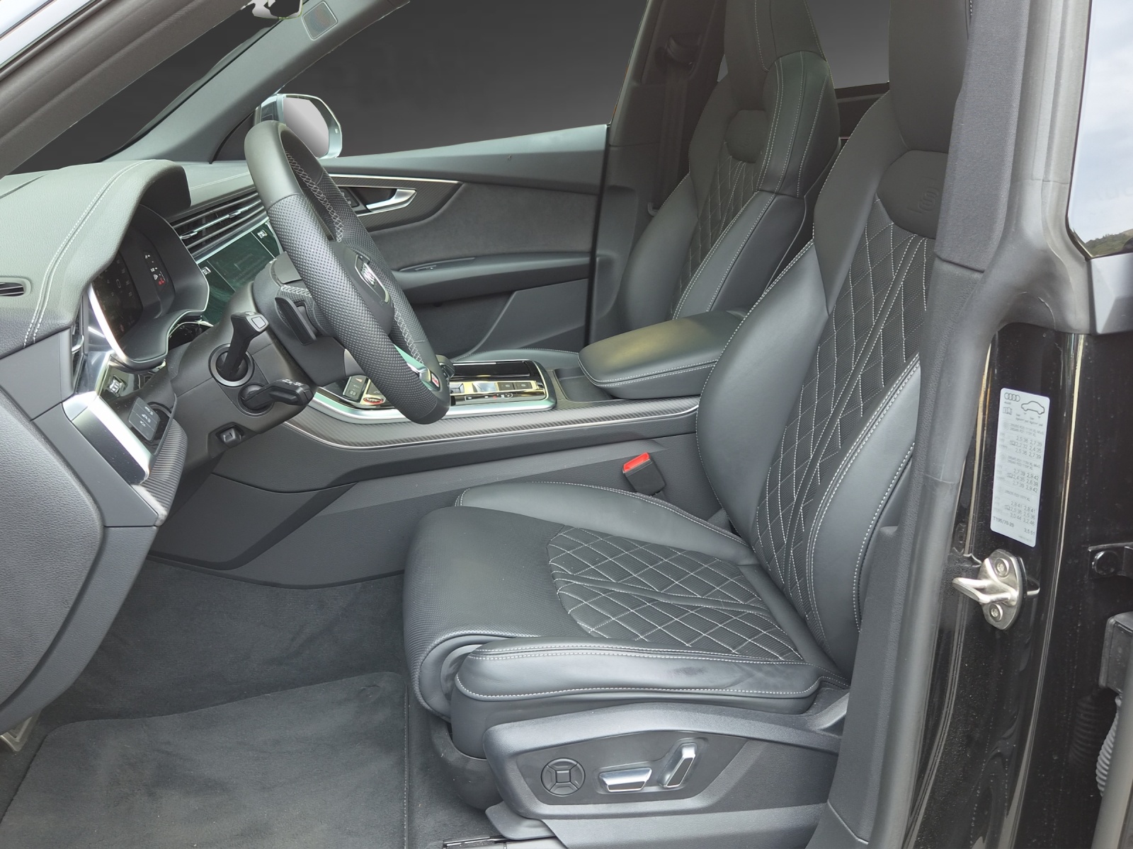 AUDI SQ8 SUV TFSI quattro tiptronic-image-5