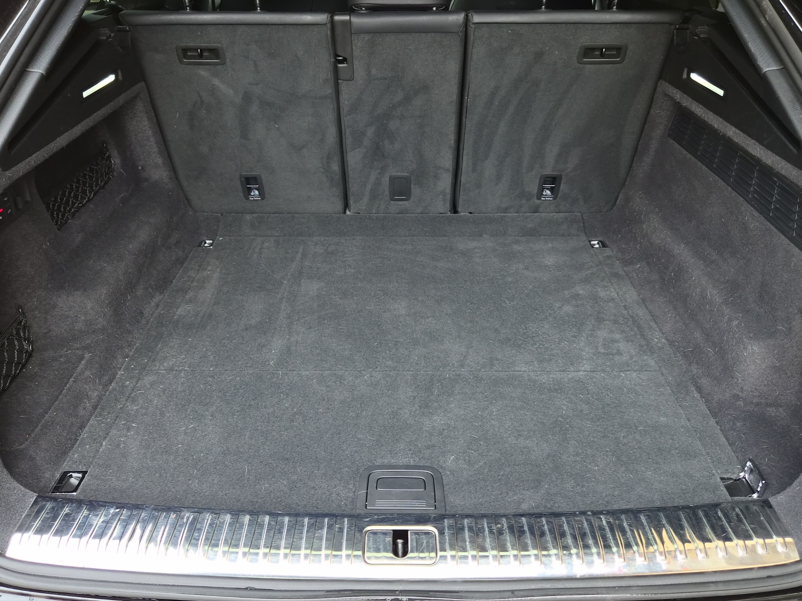 AUDI SQ8 SUV TFSI quattro tiptronic-image-9