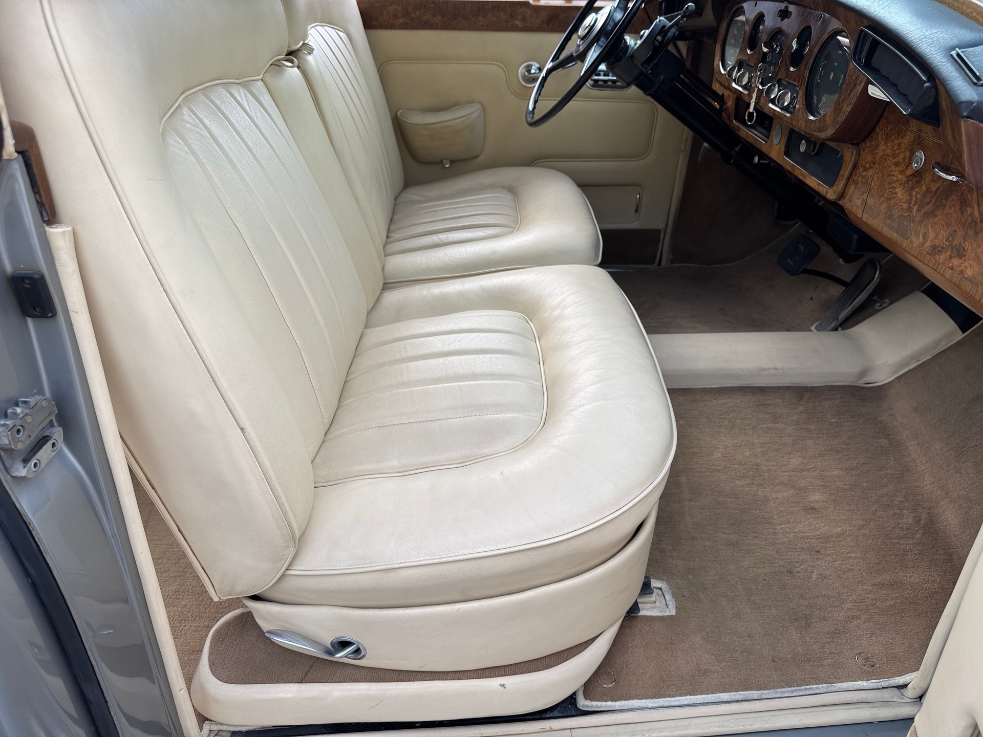 ROLLS-ROYCE Silver Cloud III, Standard Steel Saloon-image-14