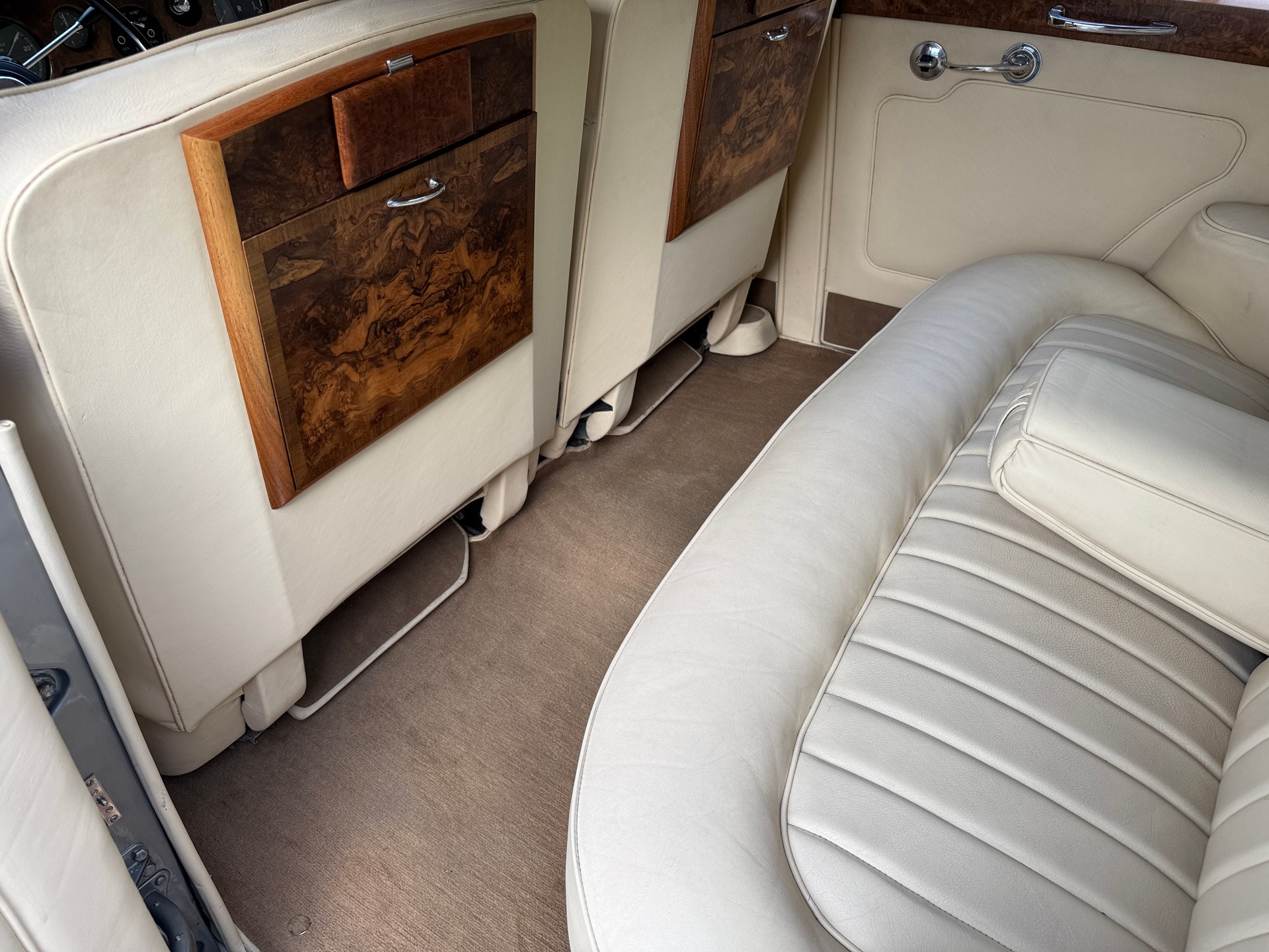 ROLLS-ROYCE Silver Cloud III, Standard Steel Saloon-image-3