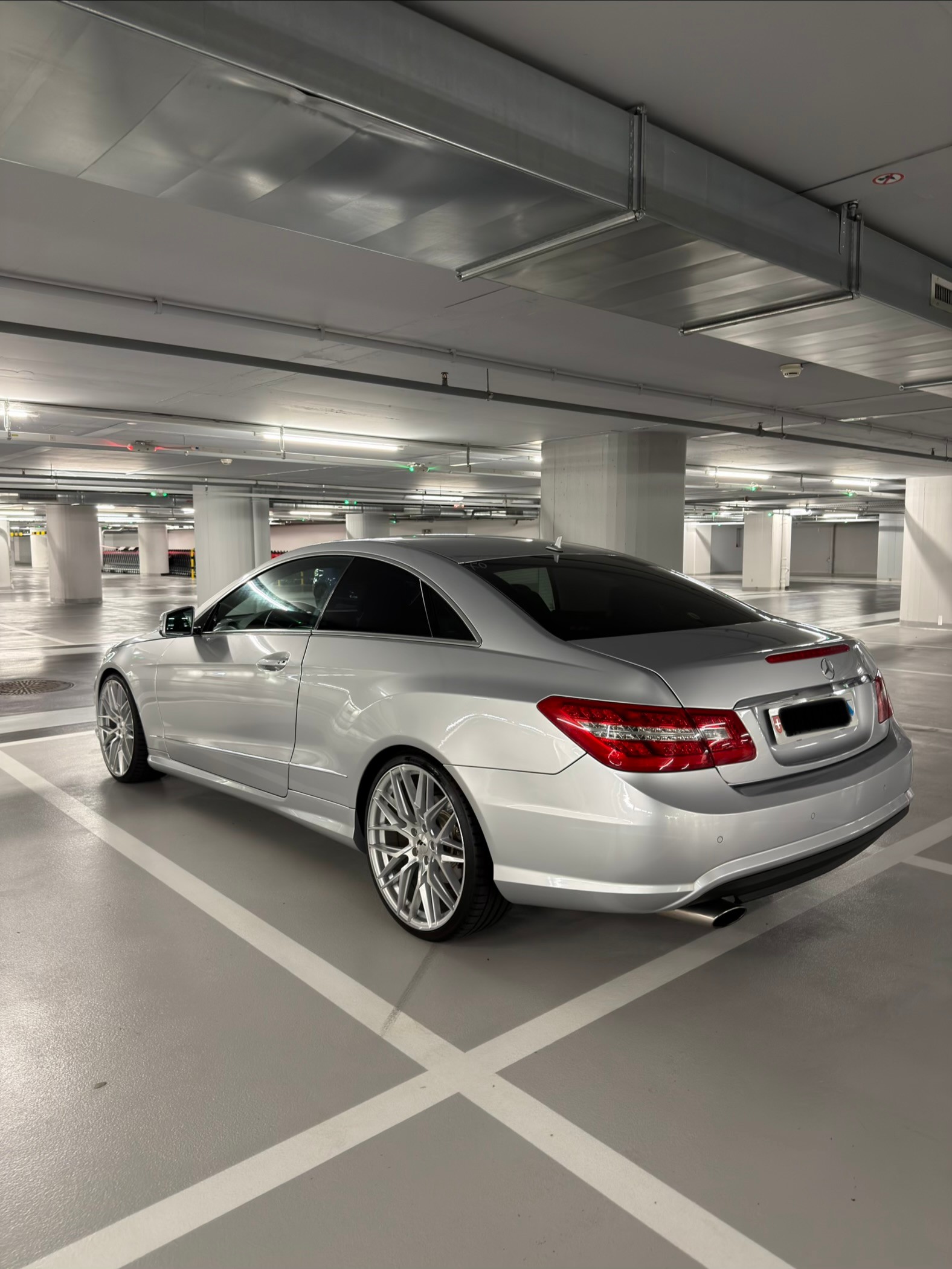 MERCEDES-BENZ E 250 CGI BlueEF-image-2