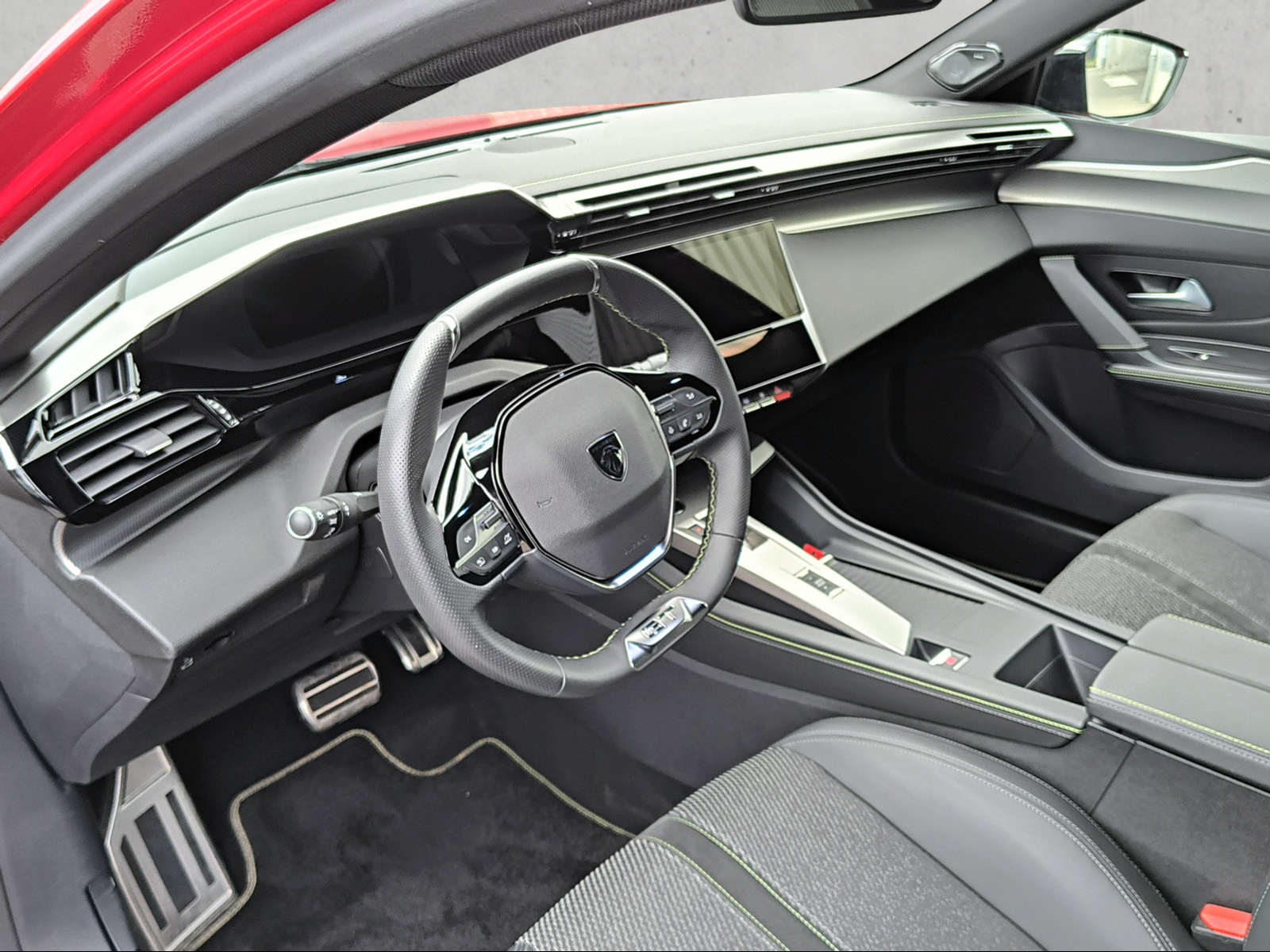 PEUGEOT 308 SW 1.2 Hybrid GT-image-11