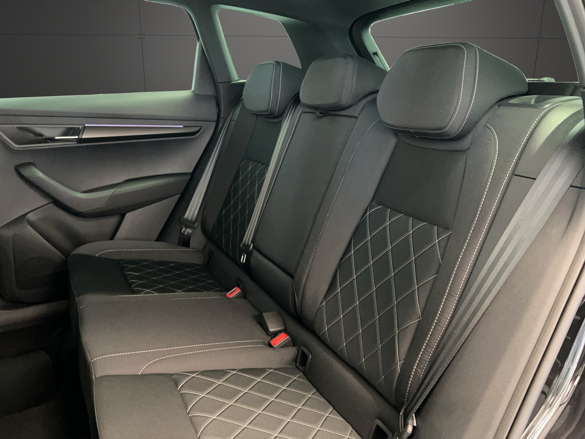 SKODA Karoq 1.5 TSI SportLine DSG-image-8
