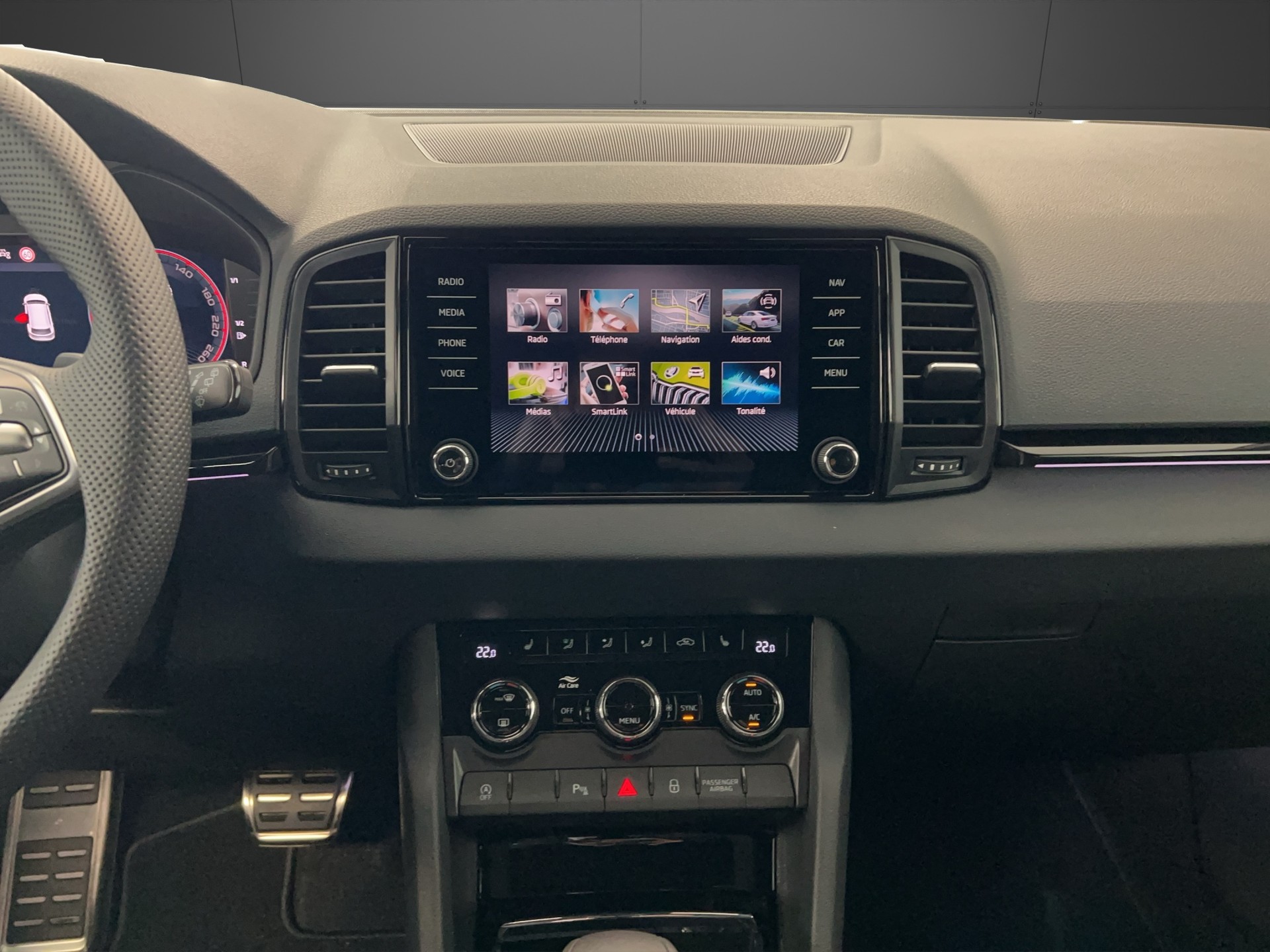 SKODA Karoq 1.5 TSI SportLine DSG-image-10