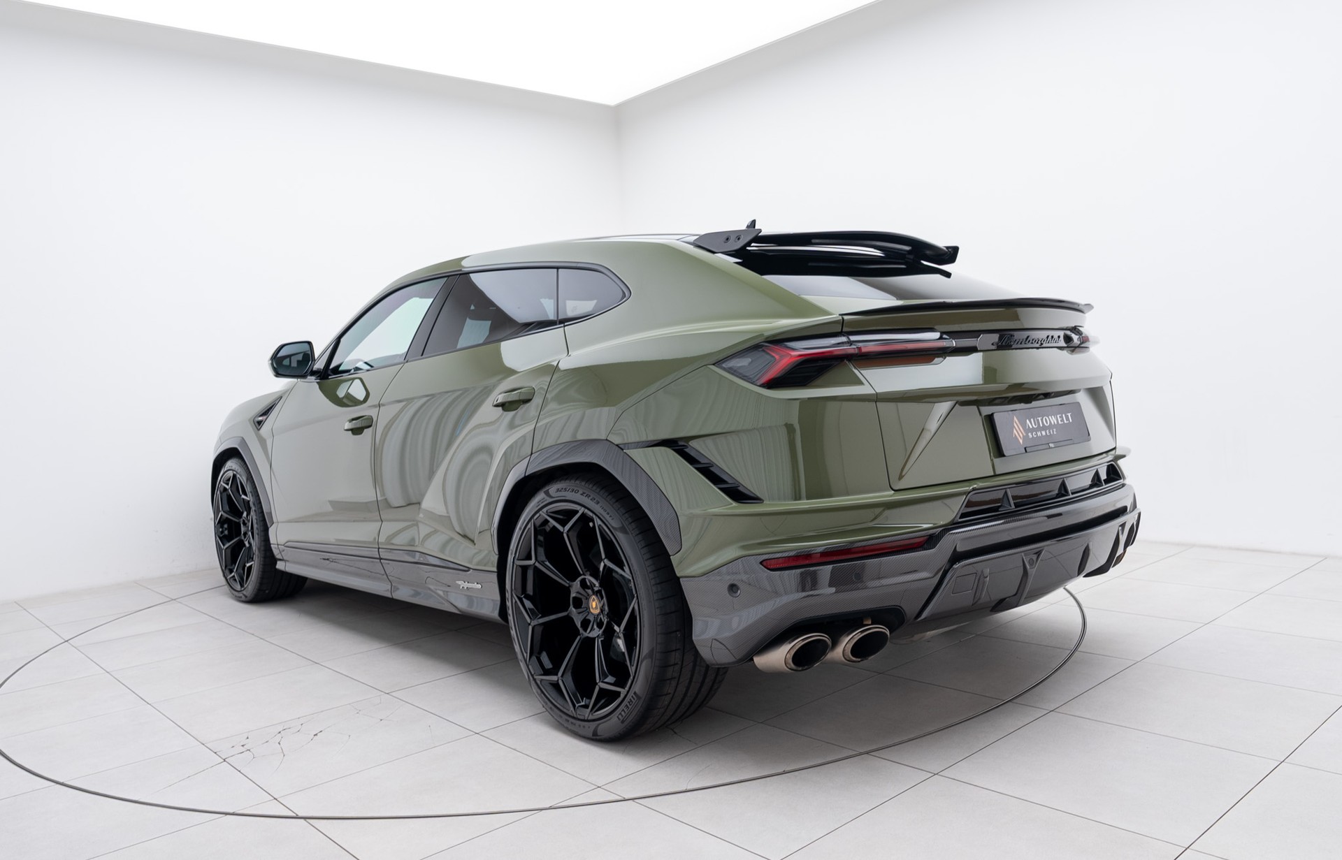 LAMBORGHINI Urus Performante-image-2