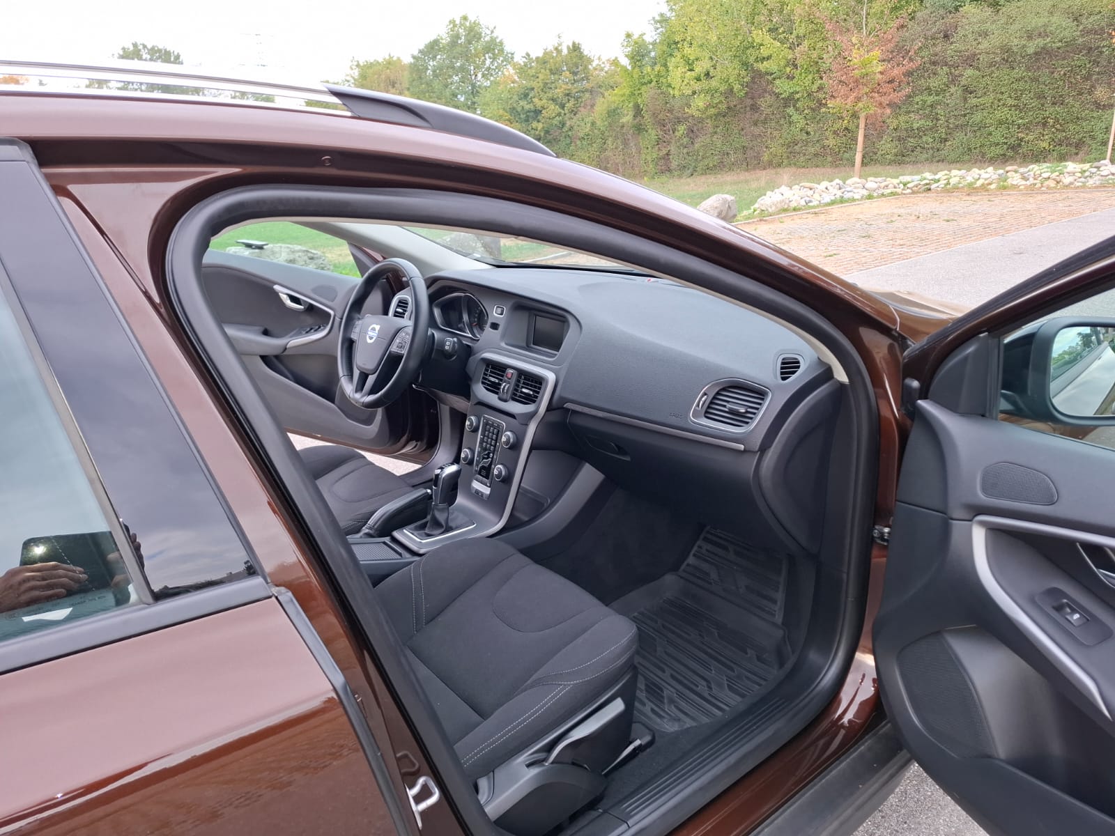 VOLVO V40 Cross Country D2-image-7