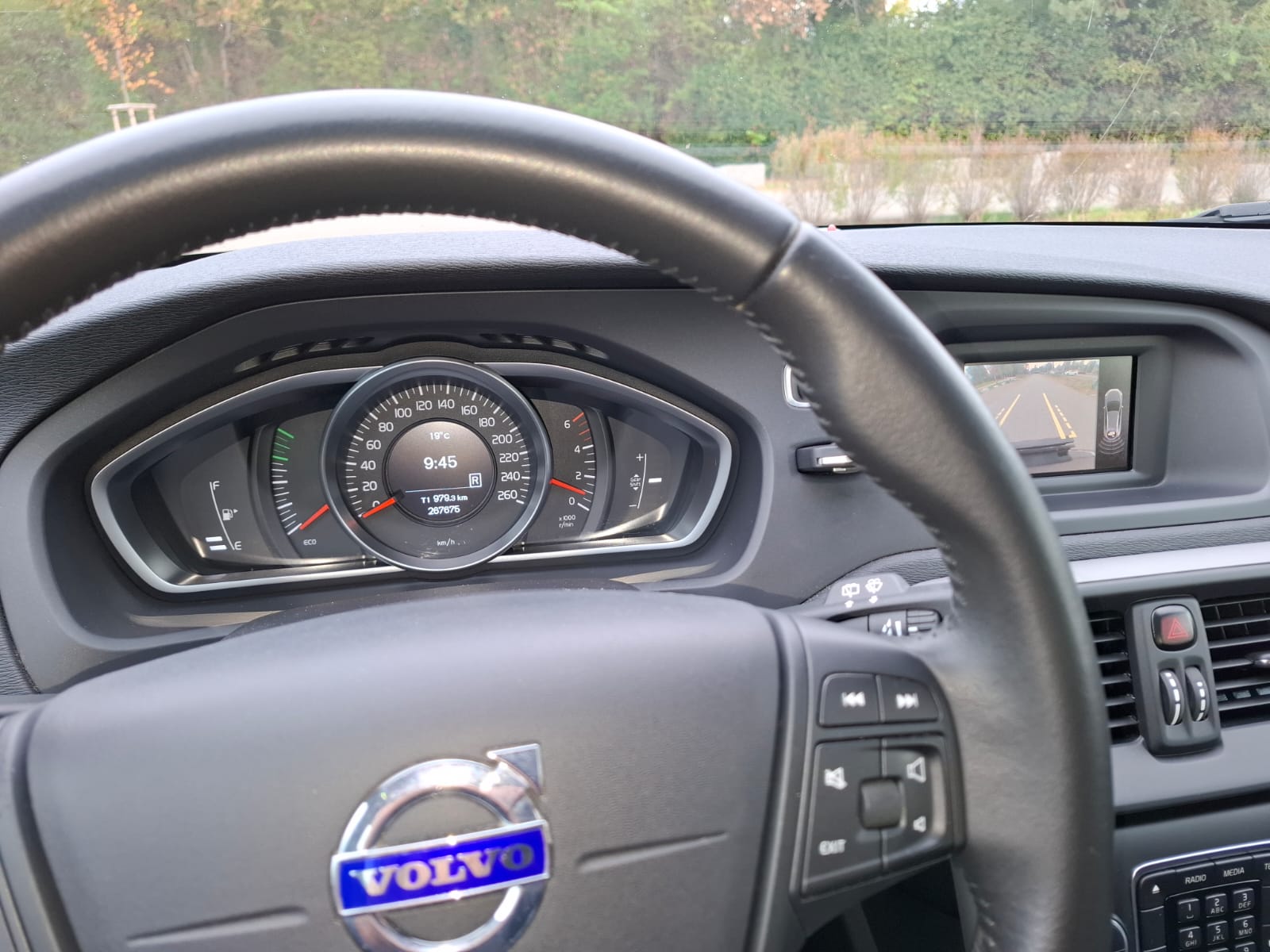 VOLVO V40 Cross Country D2-image-5
