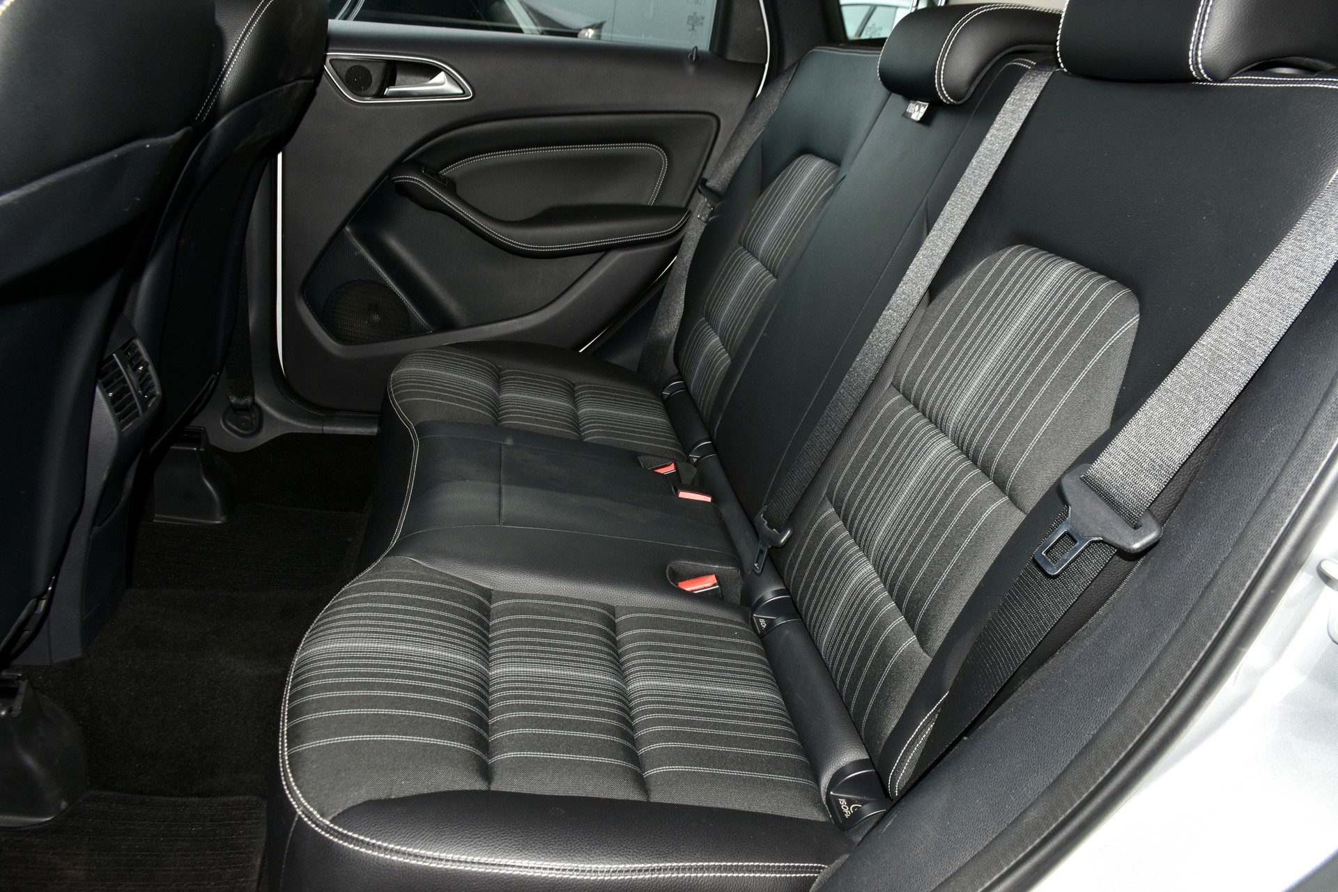 MERCEDES-BENZ B 200 CDI 7G-DCT-image-5
