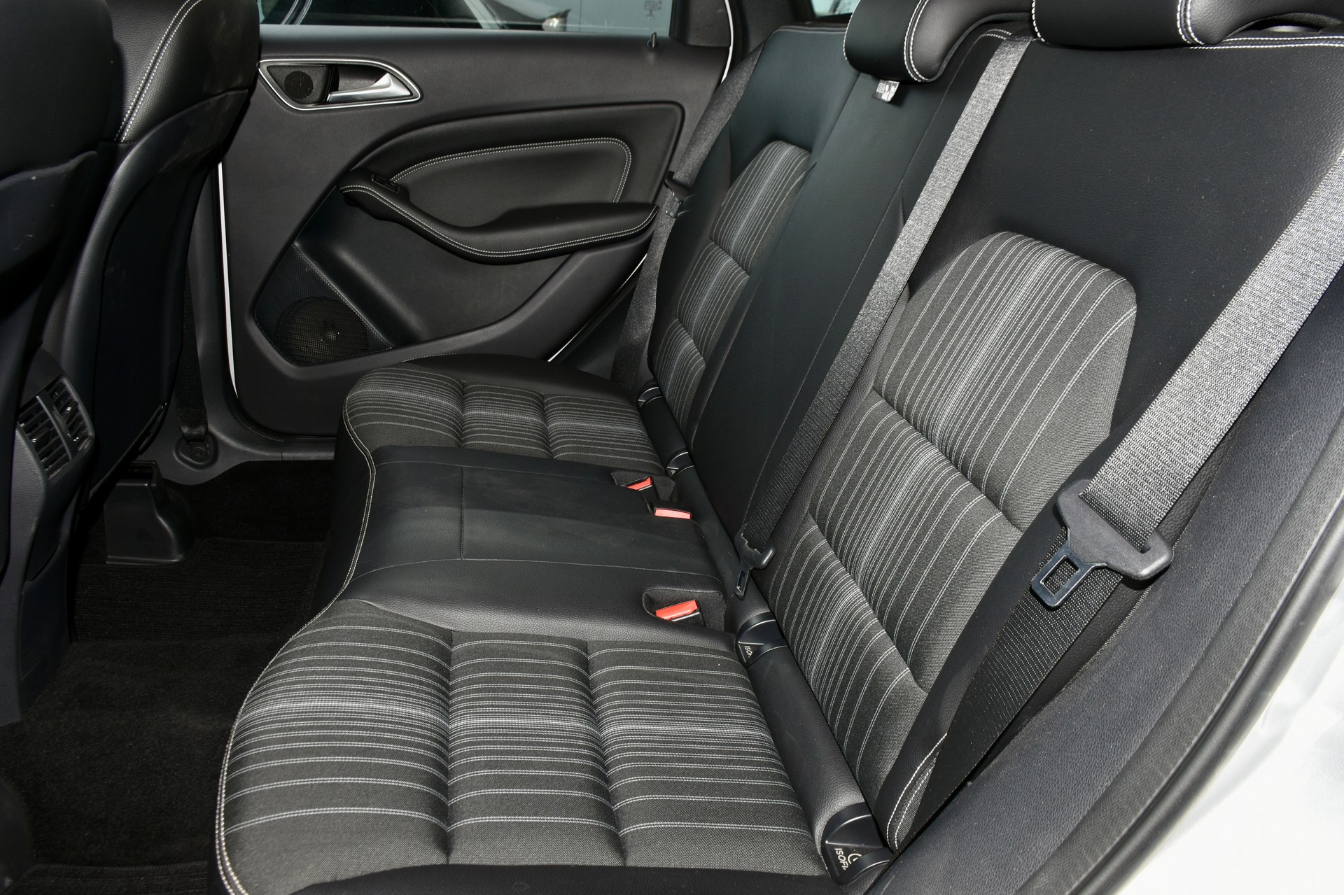 MERCEDES-BENZ B 200 CDI 7G-DCT-image-4