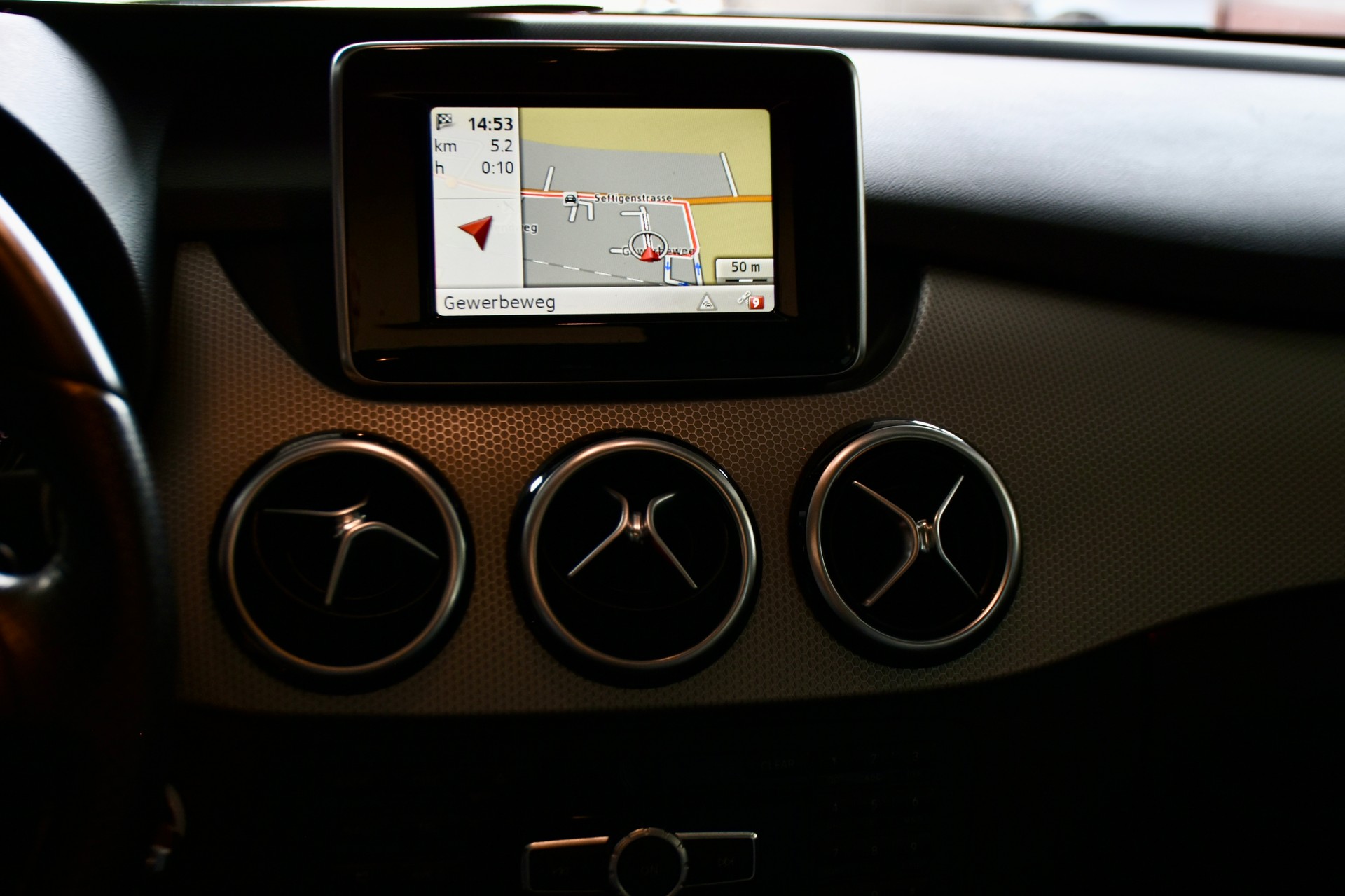 MERCEDES-BENZ B 200 CDI 7G-DCT-image-12