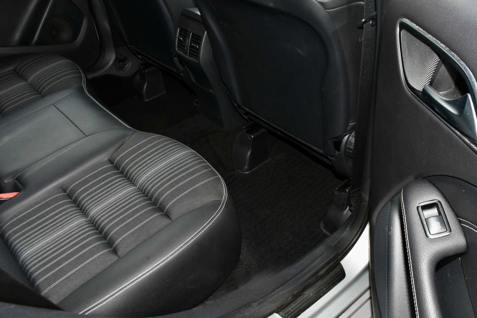 MERCEDES-BENZ B 200 CDI 7G-DCT-image-7