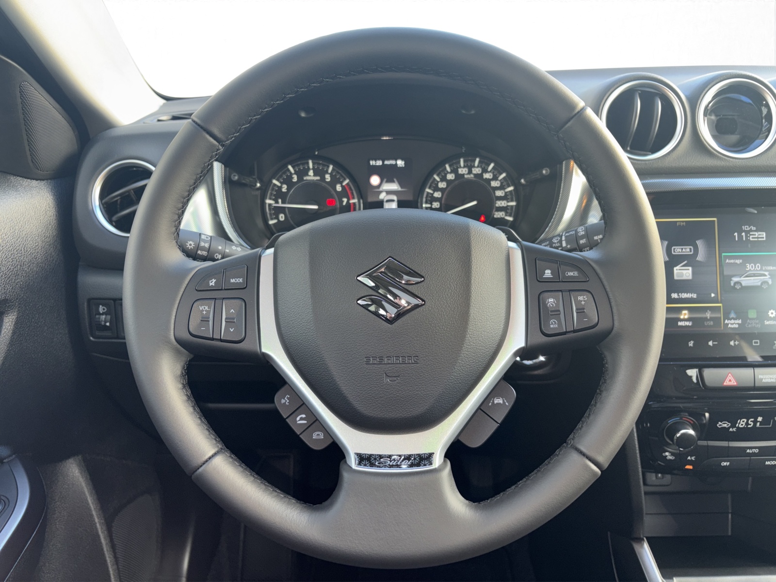 SUZUKI Vitara 1.4 T Piz Sulai Top Hybrid 4x4-image-10