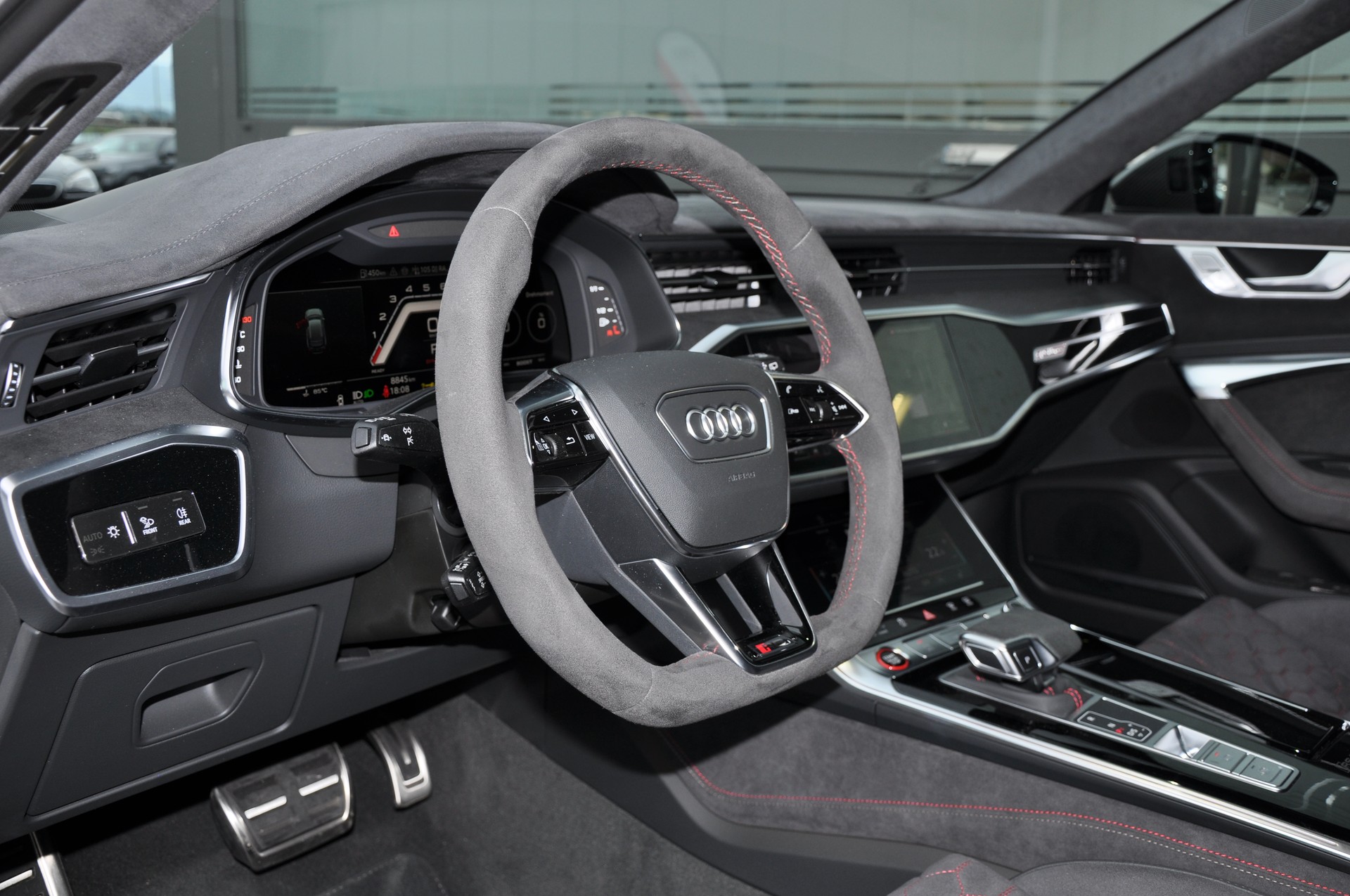 AUDI RS6 Avant 4.0 TFSI V8 GT Performance quattro 190/660-image-28