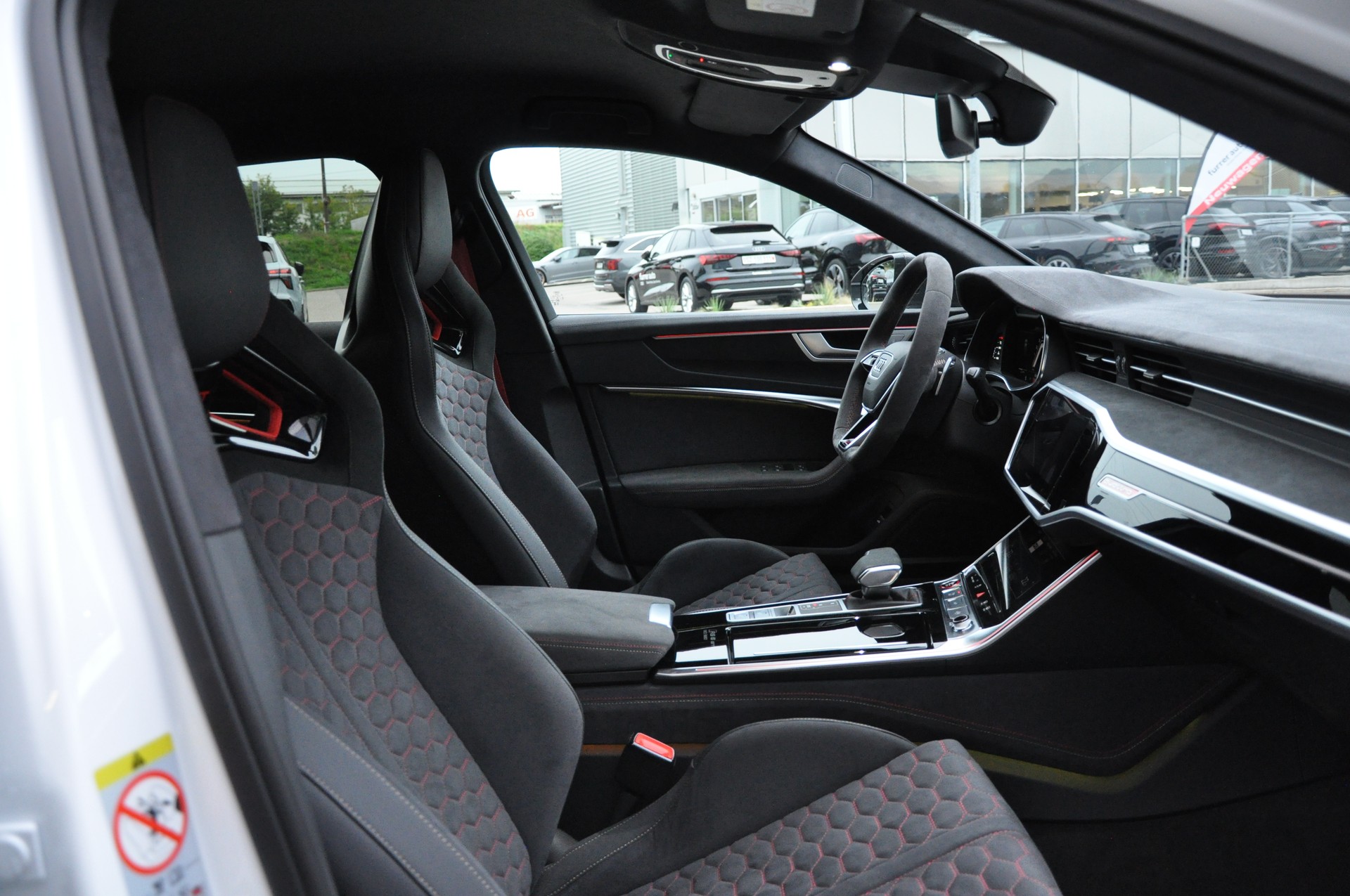 AUDI RS6 Avant 4.0 TFSI V8 GT Performance quattro 190/660-image-19