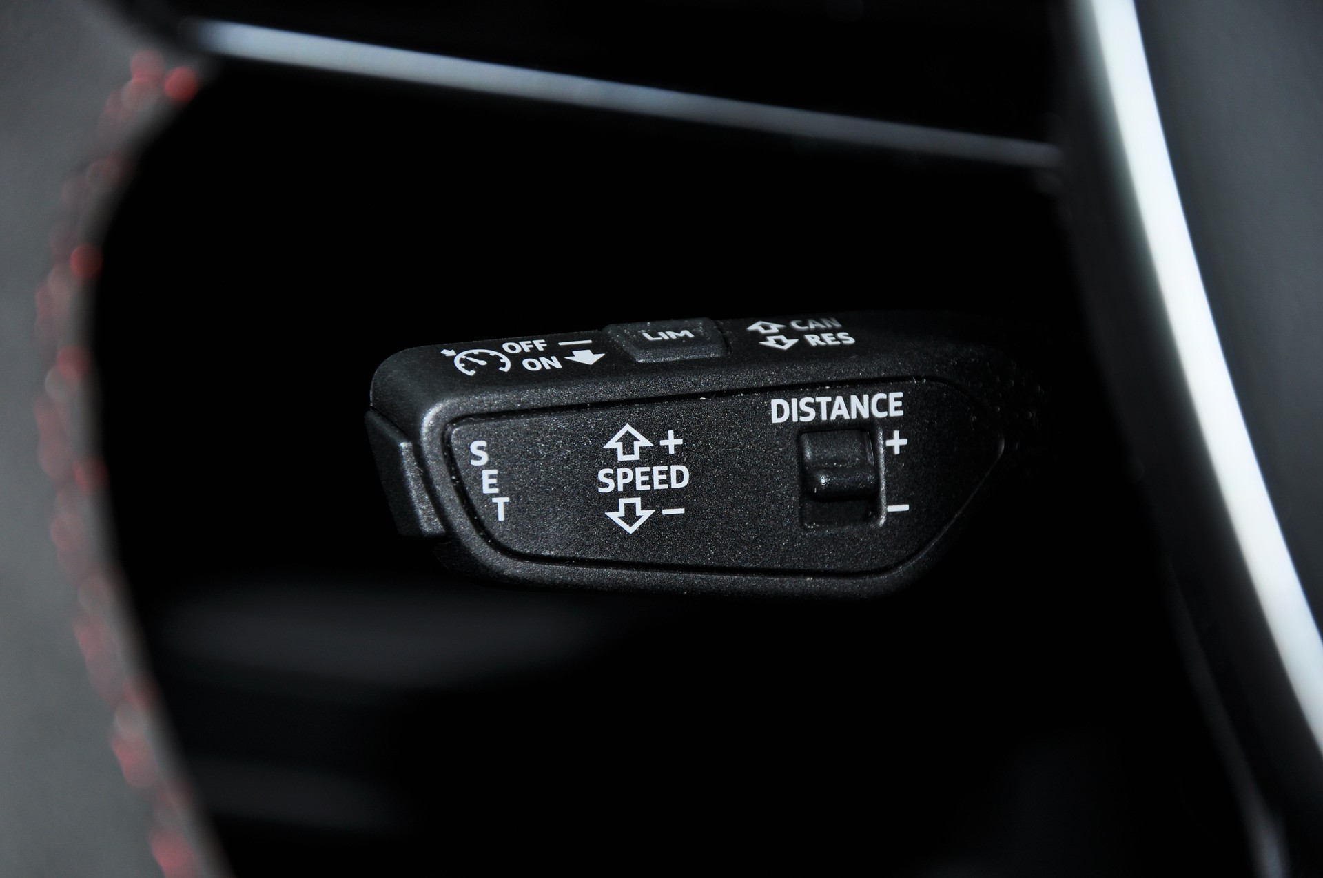 AUDI RS6 Avant 4.0 TFSI V8 GT Performance quattro 190/660-image-23