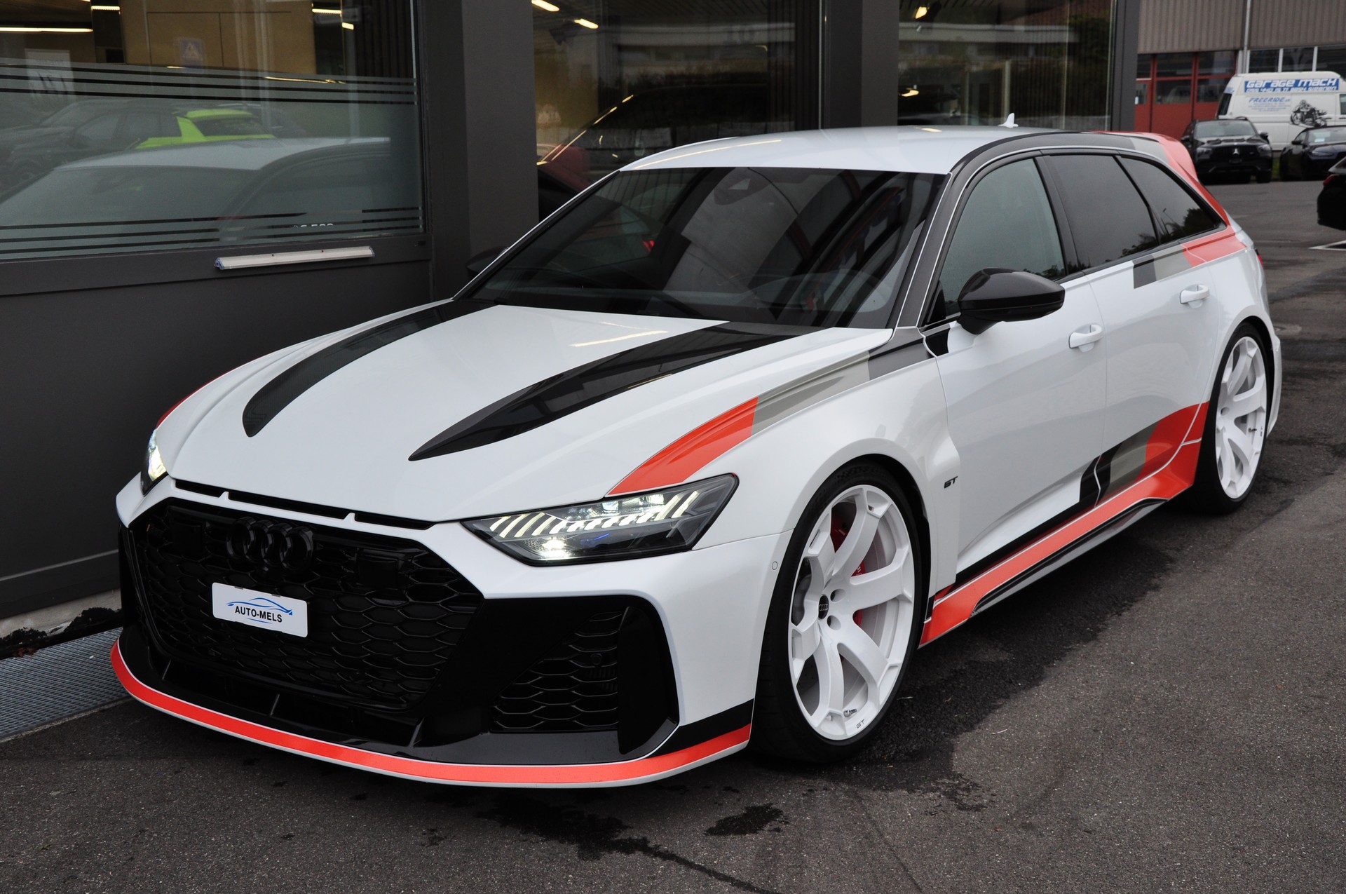 AUDI RS6 Avant 4.0 TFSI V8 GT Performance quattro 190/660-image-3