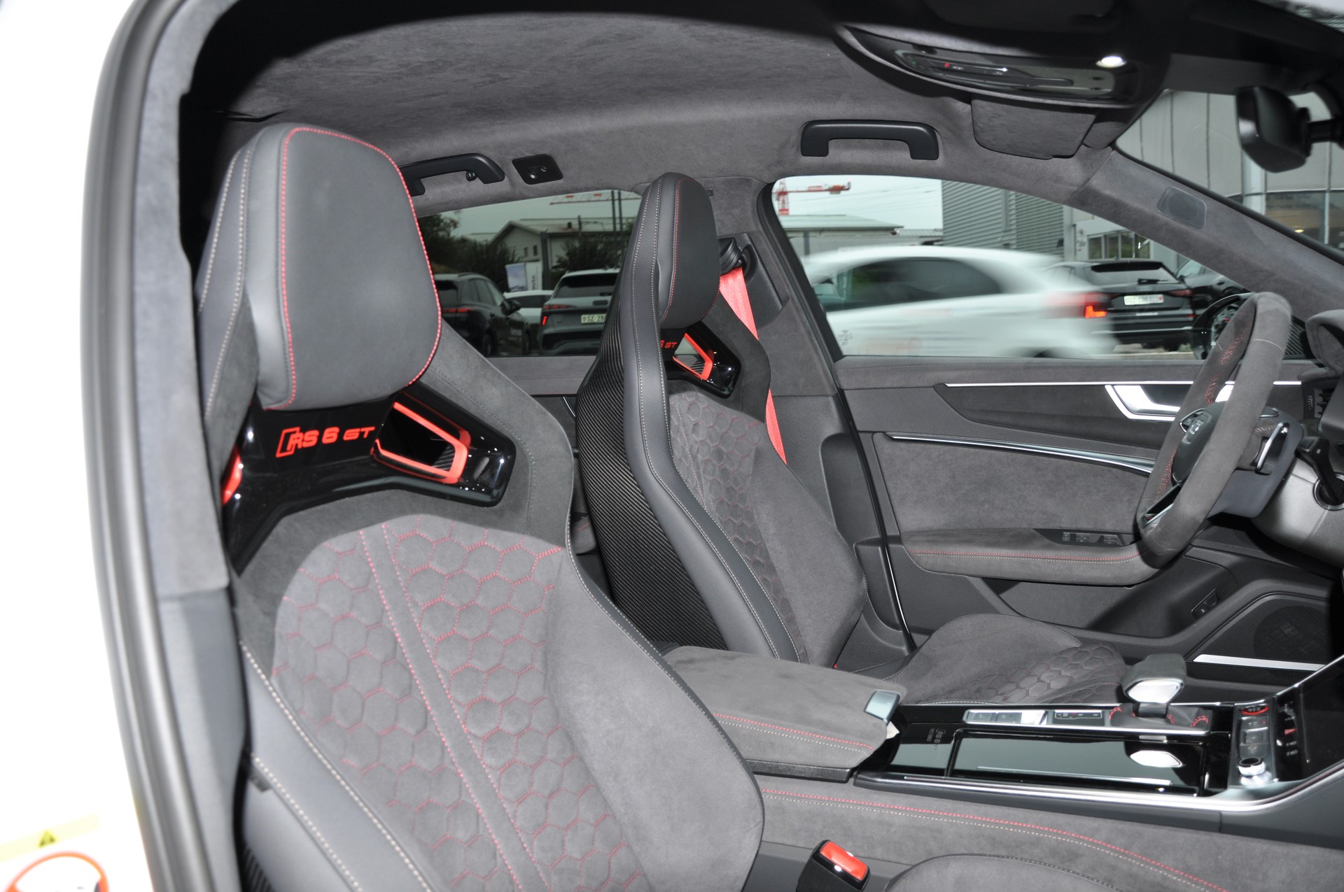 AUDI RS6 Avant 4.0 TFSI V8 GT Performance quattro 190/660-image-20