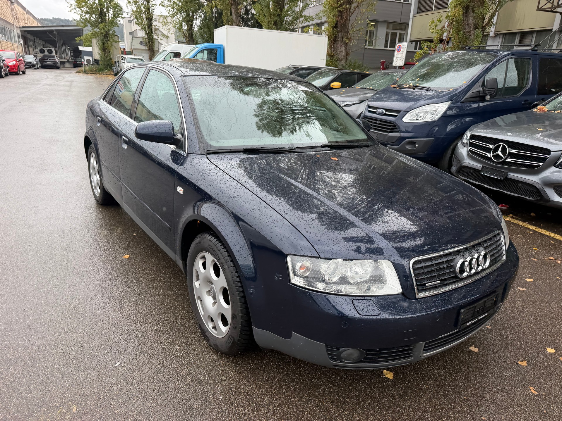 AUDI A4 3.0 V6 quattro-image-2