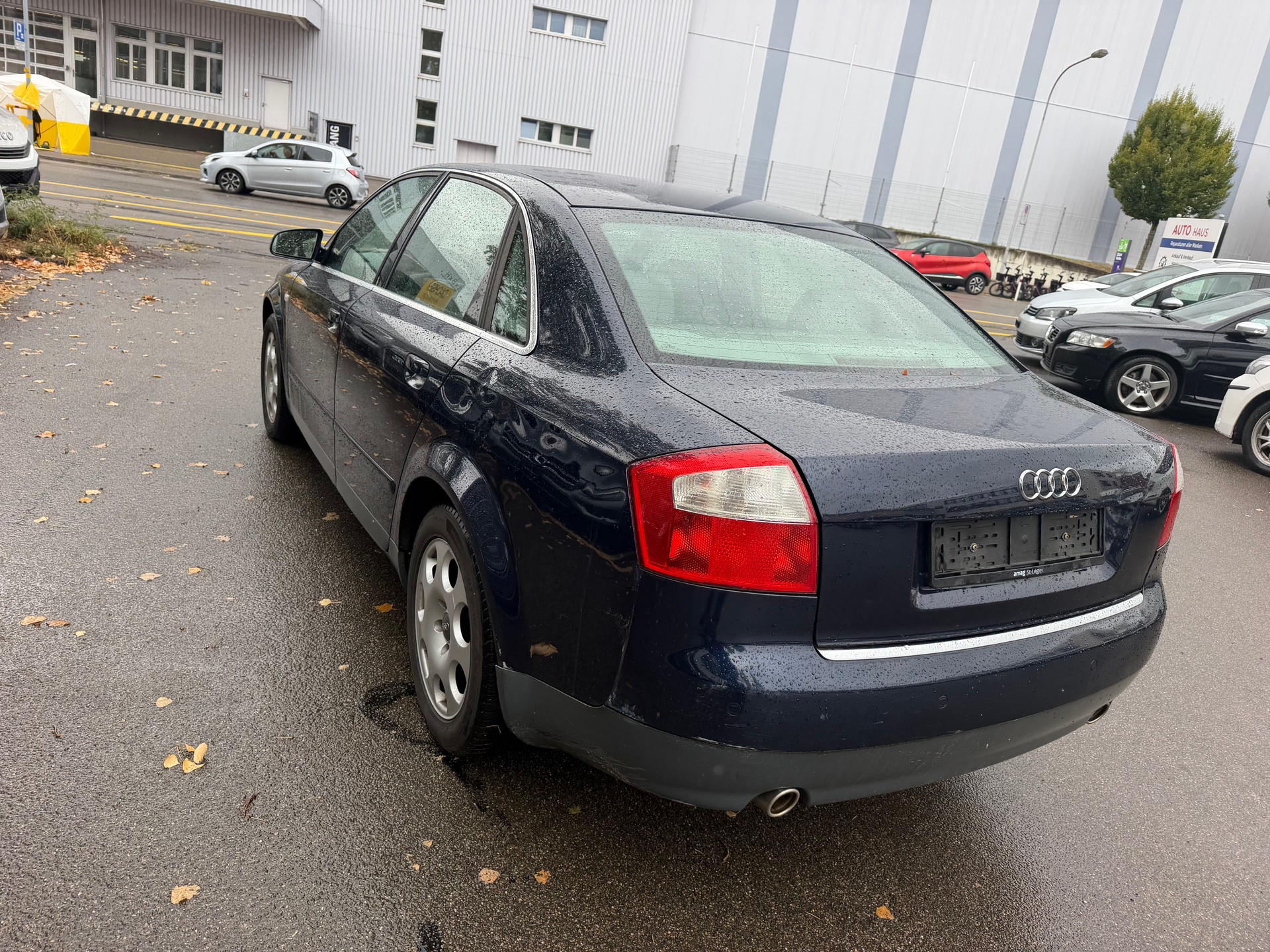 AUDI A4 3.0 V6 quattro-image-6