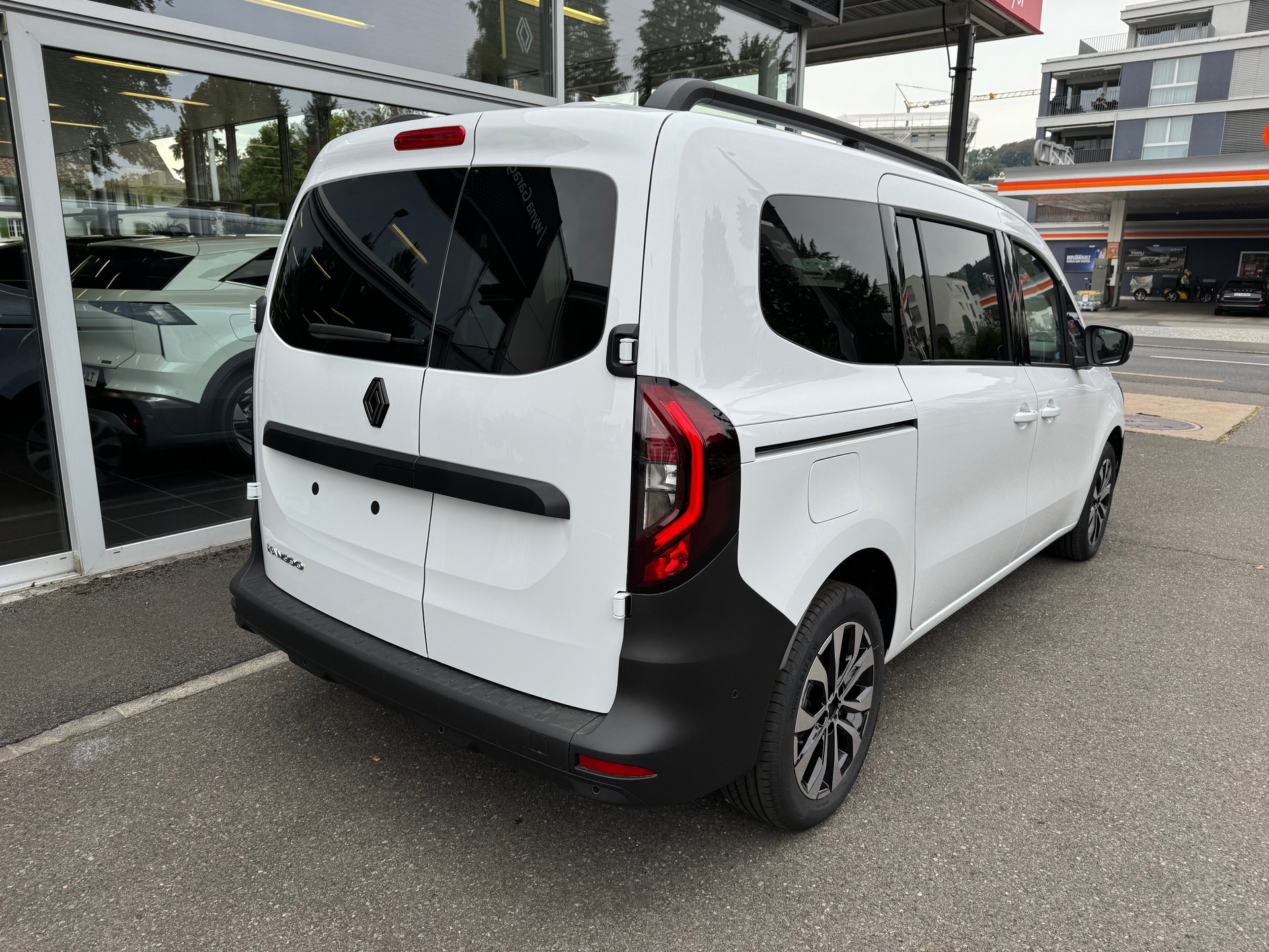 RENAULT Grand Kangoo 1.3 TCe 130 PF Techno EDC-image-5