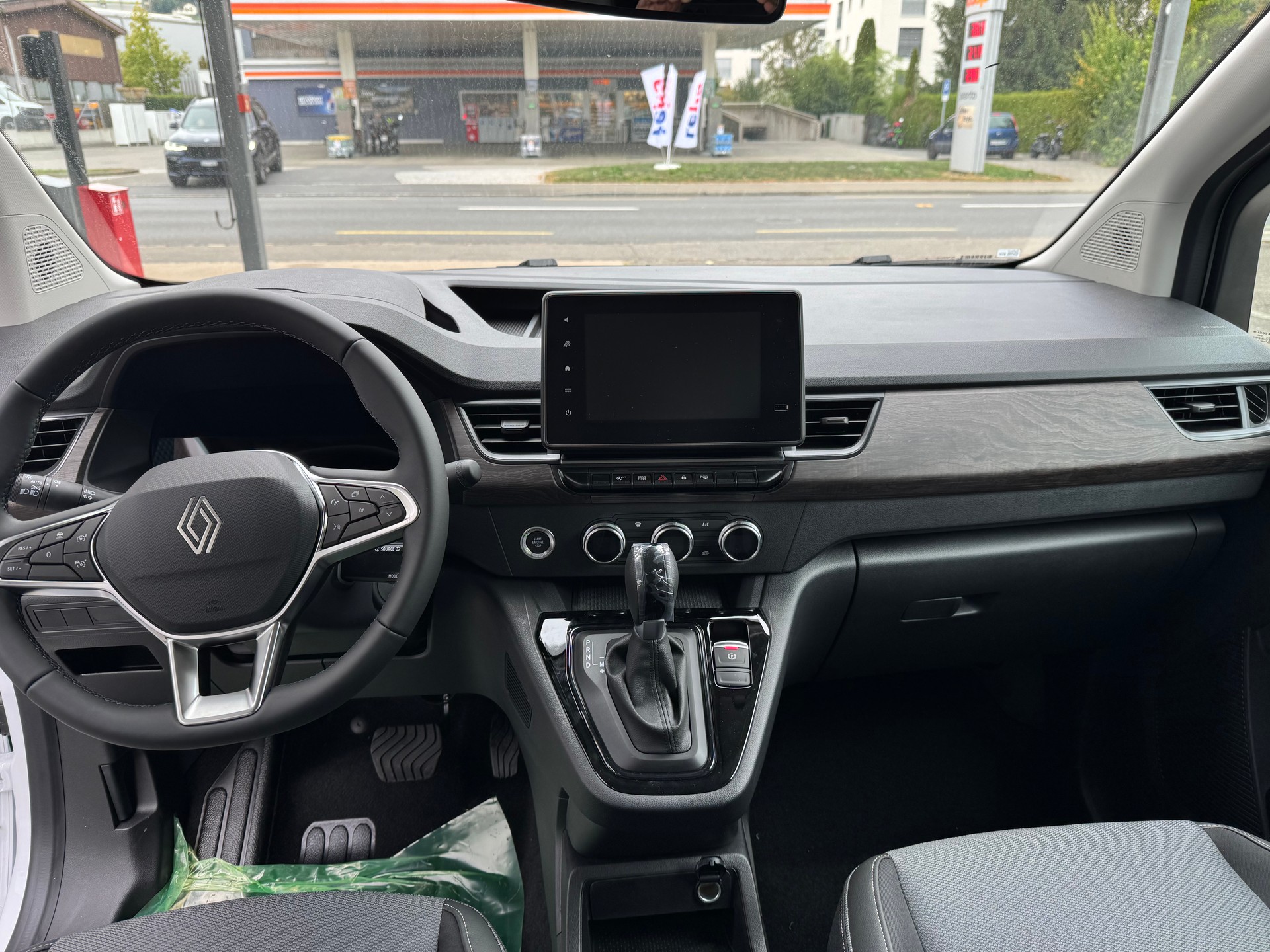 RENAULT Grand Kangoo 1.3 TCe 130 PF Techno EDC-image-14