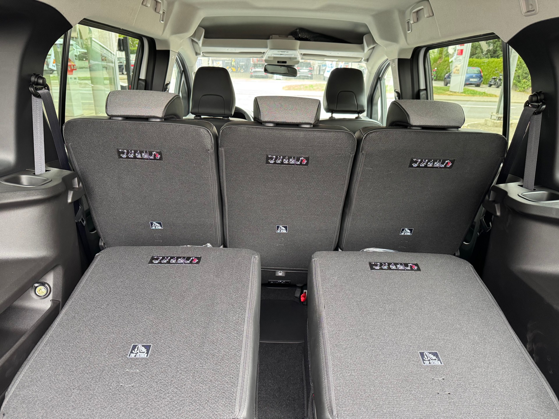 RENAULT Grand Kangoo 1.3 TCe 130 PF Techno EDC-image-9