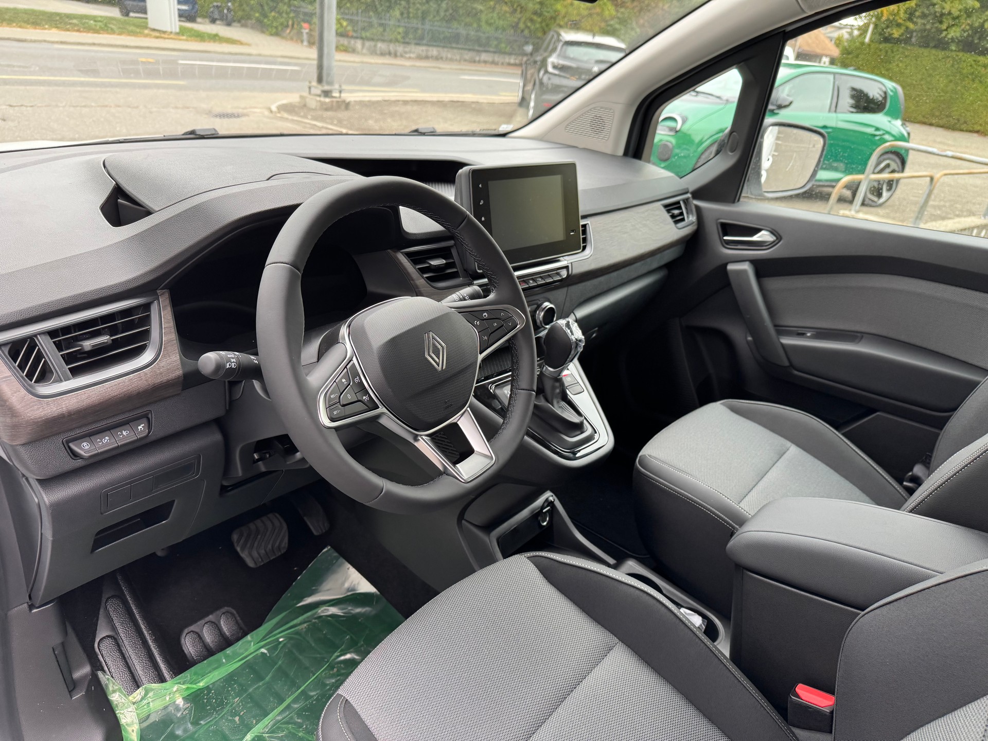 RENAULT Grand Kangoo 1.3 TCe 130 PF Techno EDC-image-10