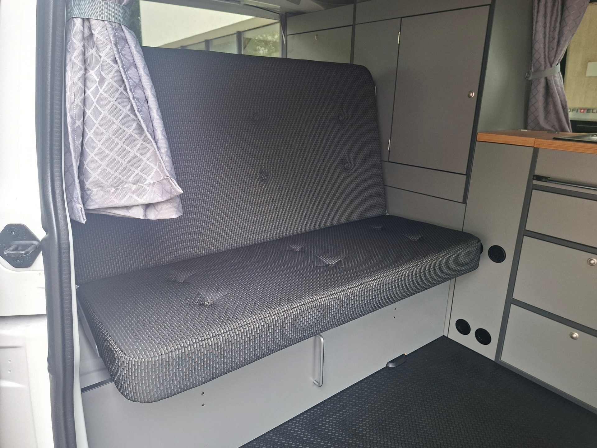 VW T6.1 2.0 TDI MareMonti COMFORT Camper 5Sitze-image-8