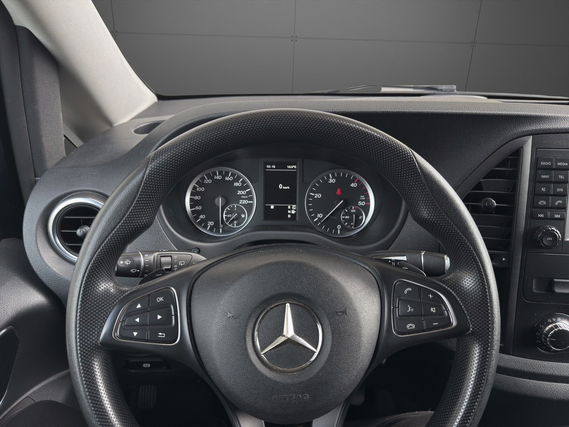 MERCEDES-BENZ Vito 116 BlueTec Tourer Select L 7G-Tronic-image-15