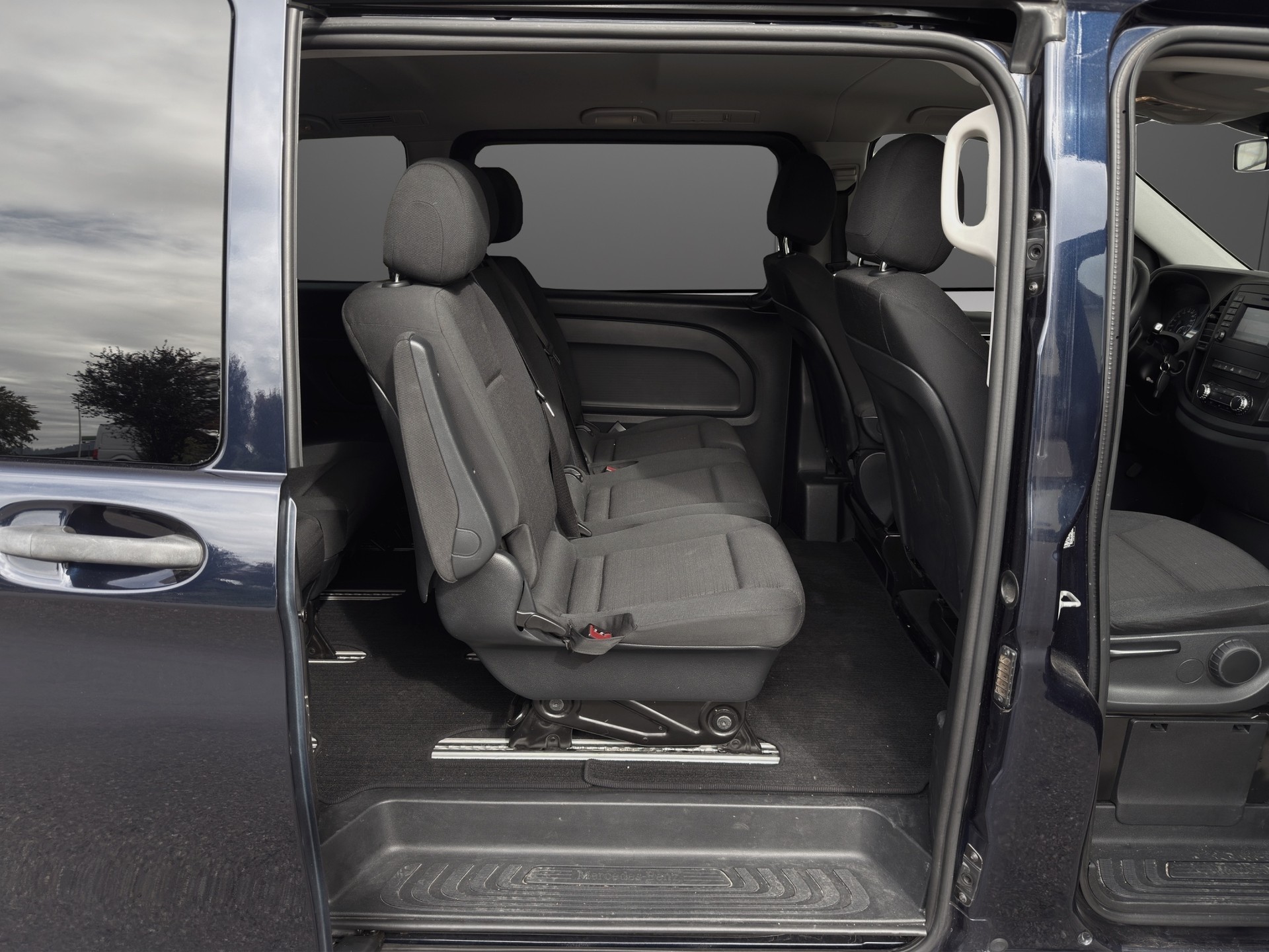 MERCEDES-BENZ Vito 116 BlueTec Tourer Select L 7G-Tronic-image-9