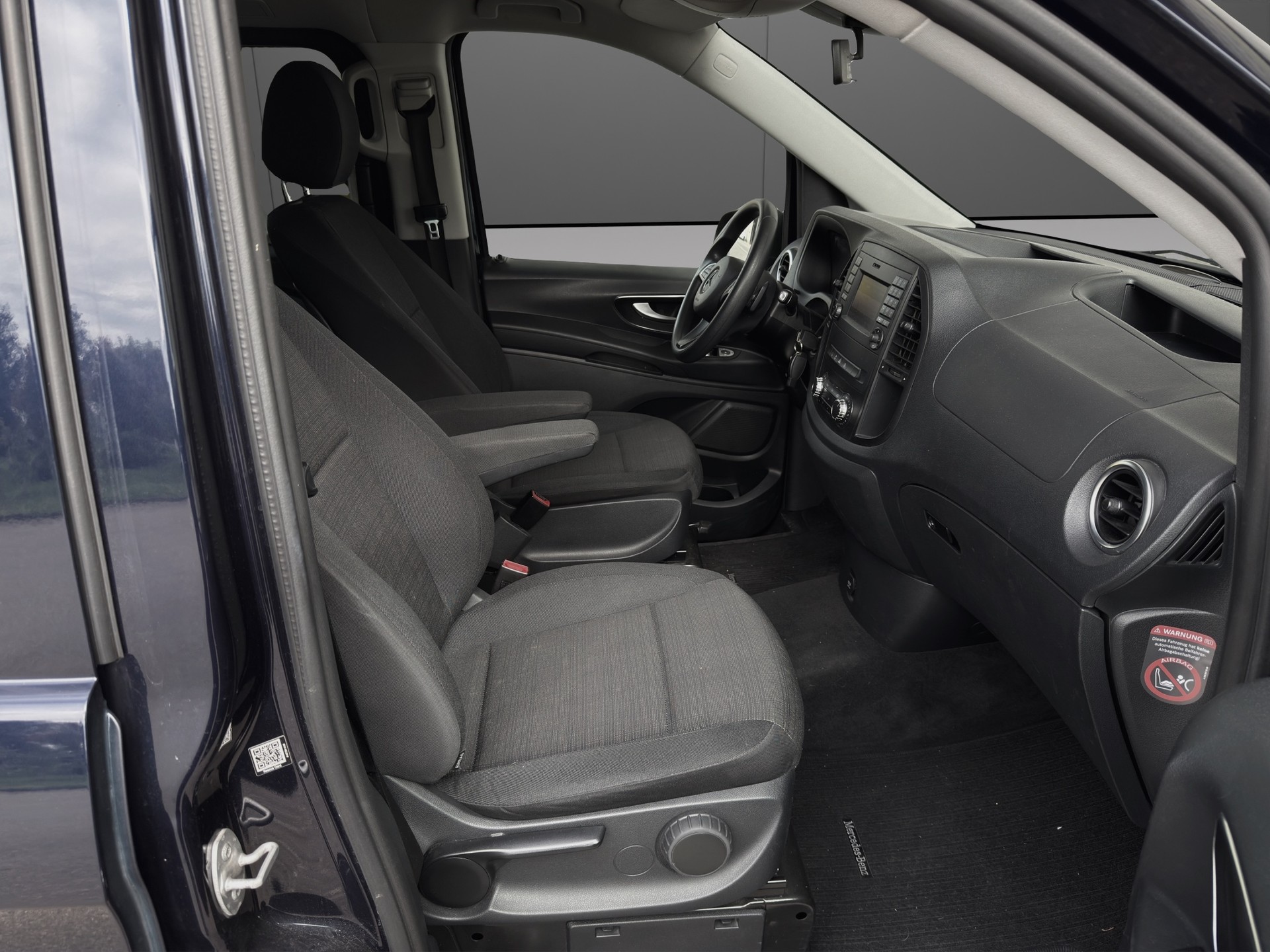 MERCEDES-BENZ Vito 116 BlueTec Tourer Select L 7G-Tronic-image-11