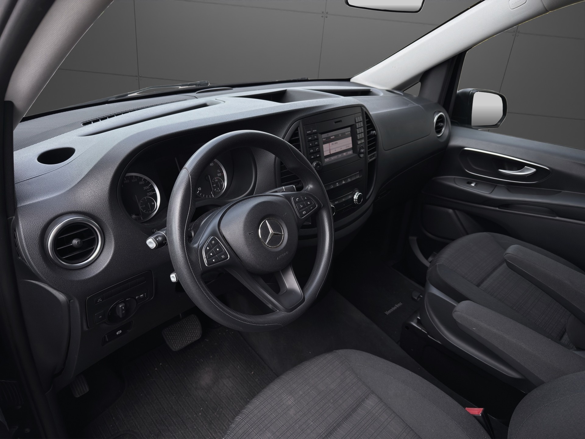 MERCEDES-BENZ Vito 116 BlueTec Tourer Select L 7G-Tronic-image-7