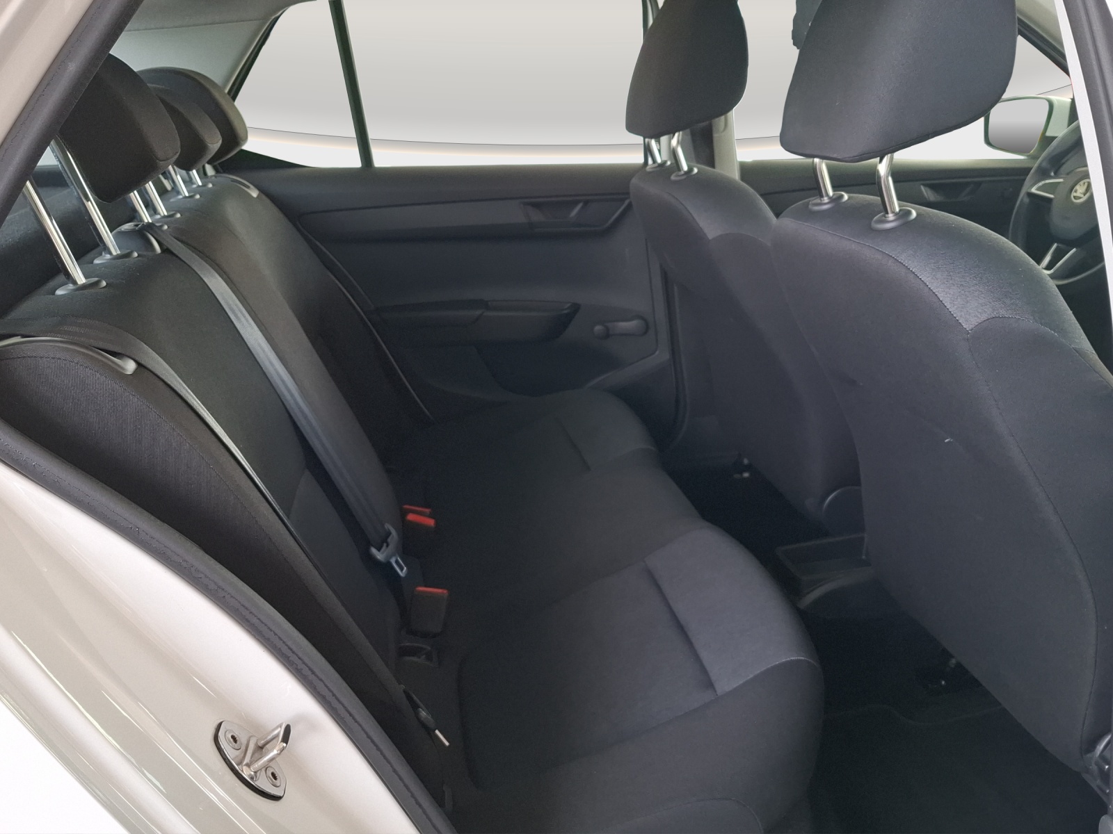 SKODA Fabia 1.0 MPI Active // 8-fach bereift-image-9
