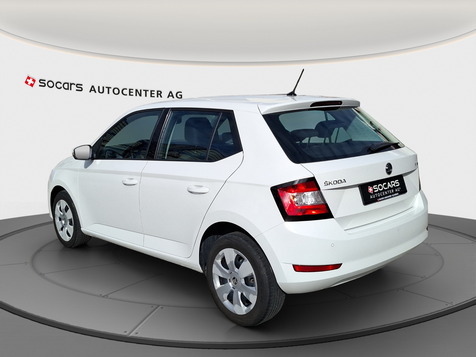 SKODA Fabia 1.0 MPI Active // 8-fach bereift-image-3