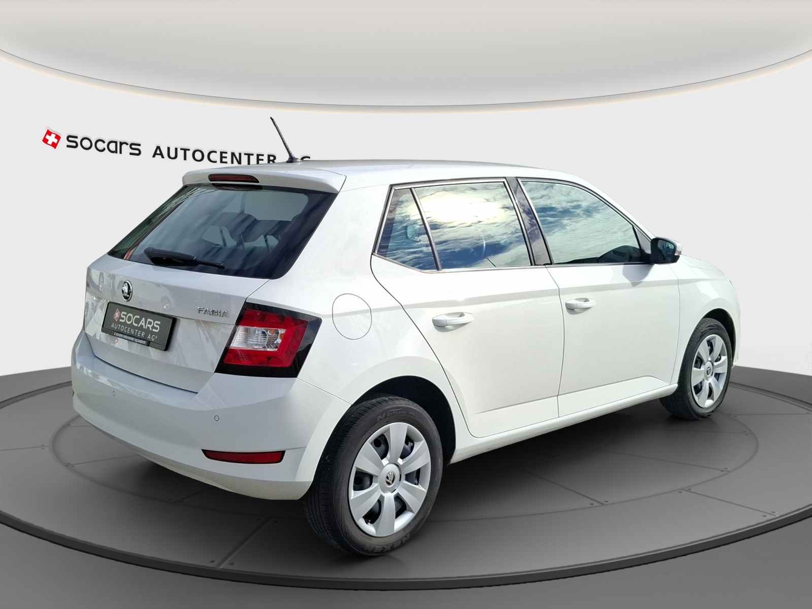 SKODA Fabia 1.0 MPI Active // 8-fach bereift-image-1