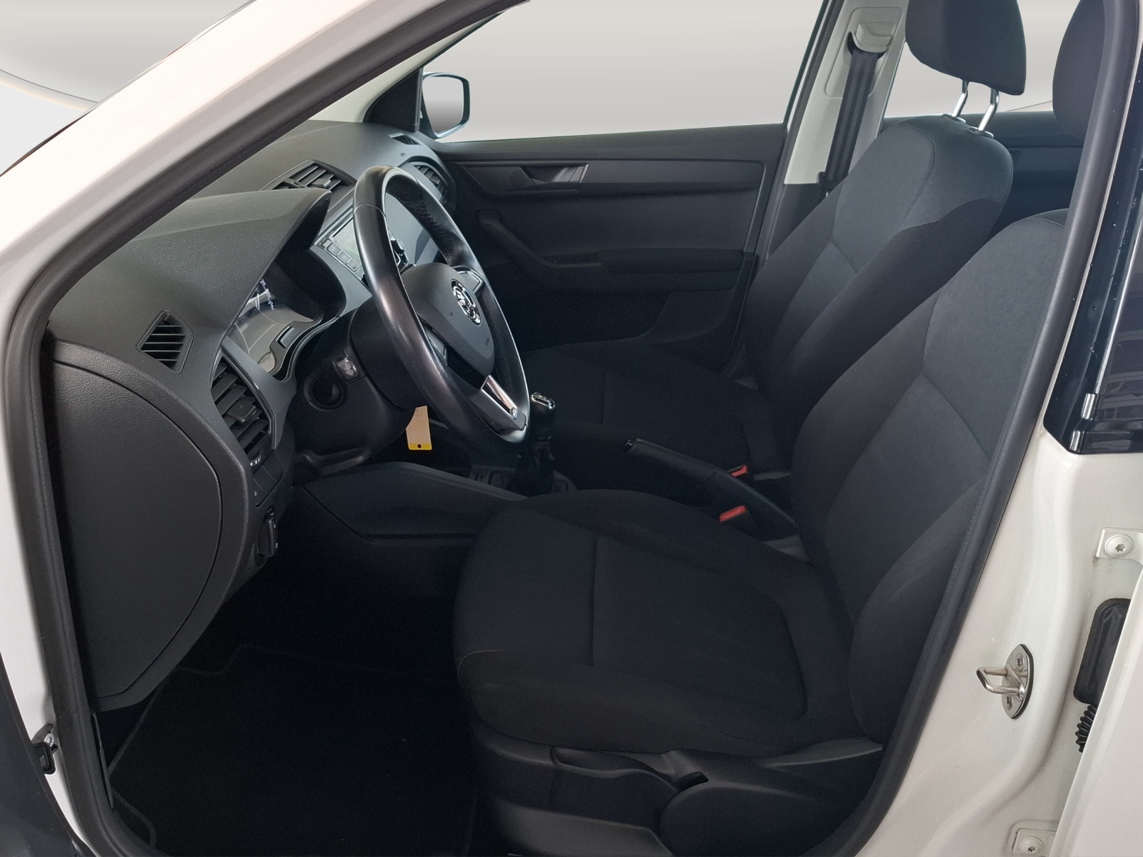 SKODA Fabia 1.0 MPI Active // 8-fach bereift-image-7