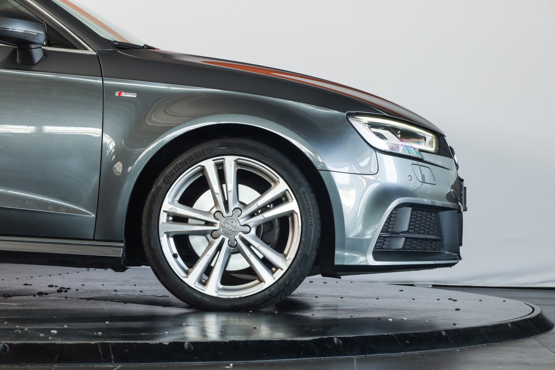 AUDI A3 Sportback 2.0 TFSI Sport quattro S-tronic • Gris Daytona • S line • Virtual Cockpit-image-9