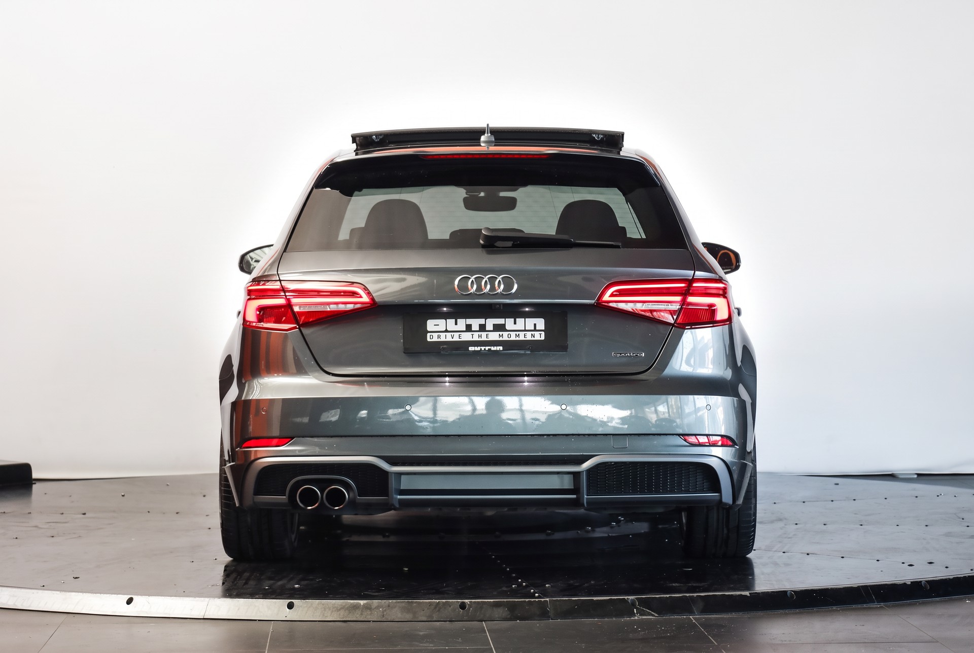 AUDI A3 Sportback 2.0 TFSI Sport quattro S-tronic • Gris Daytona • S line • Virtual Cockpit-image-2