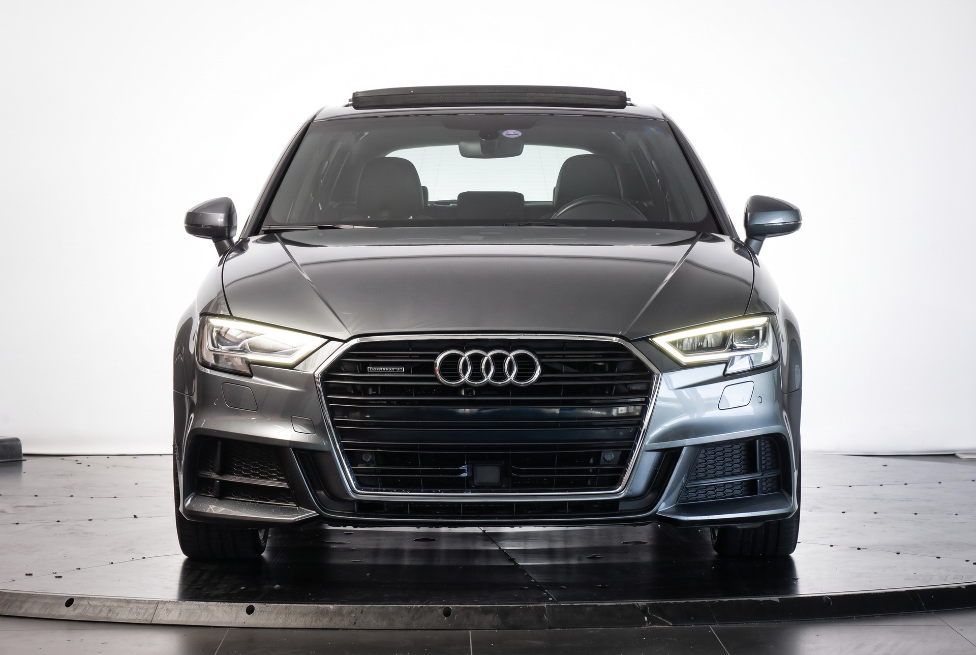 AUDI A3 Sportback 2.0 TFSI Sport quattro S-tronic • Gris Daytona • S line • Virtual Cockpit-image-1