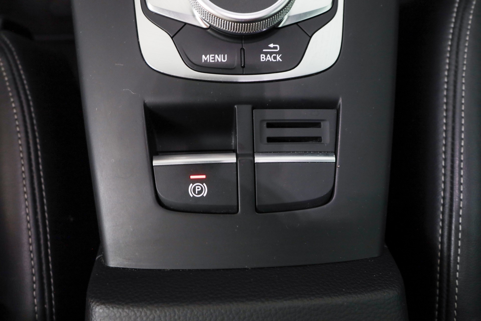 AUDI A3 Sportback 2.0 TFSI Sport quattro S-tronic • Gris Daytona • S line • Virtual Cockpit-image-22