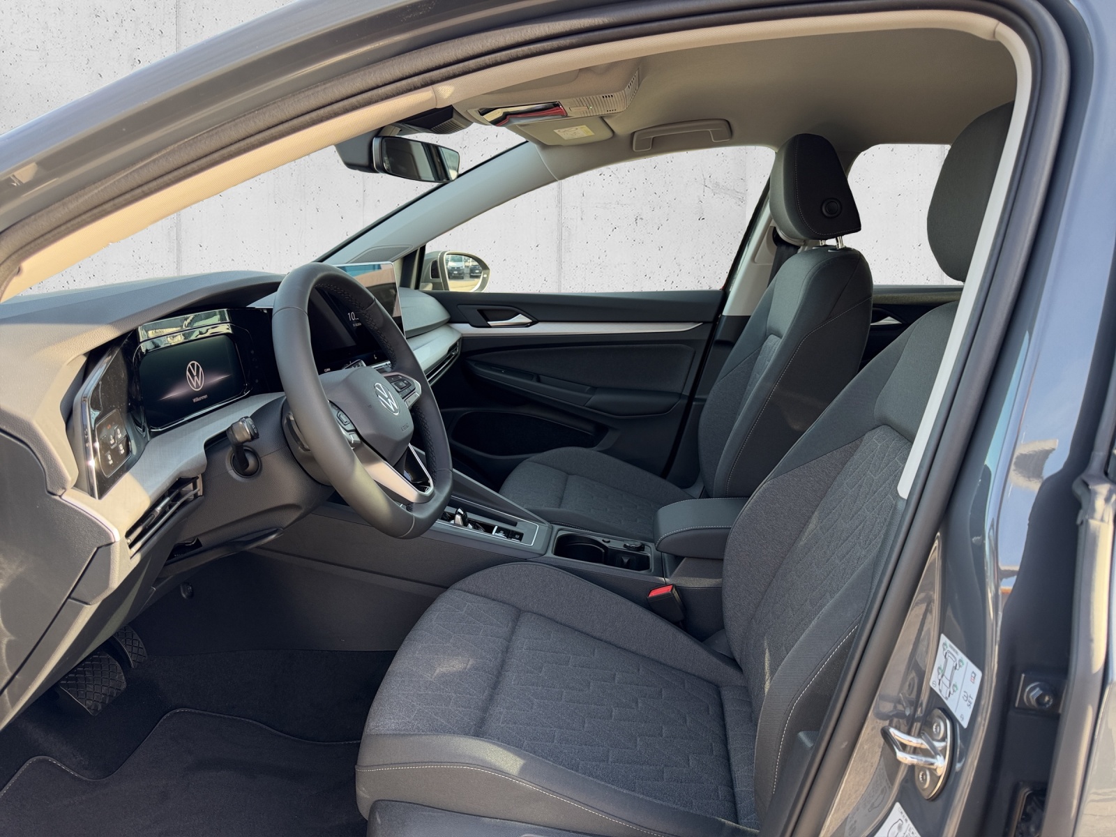 VW Golf 1.5 e TSI mHEV United DSG-image-8