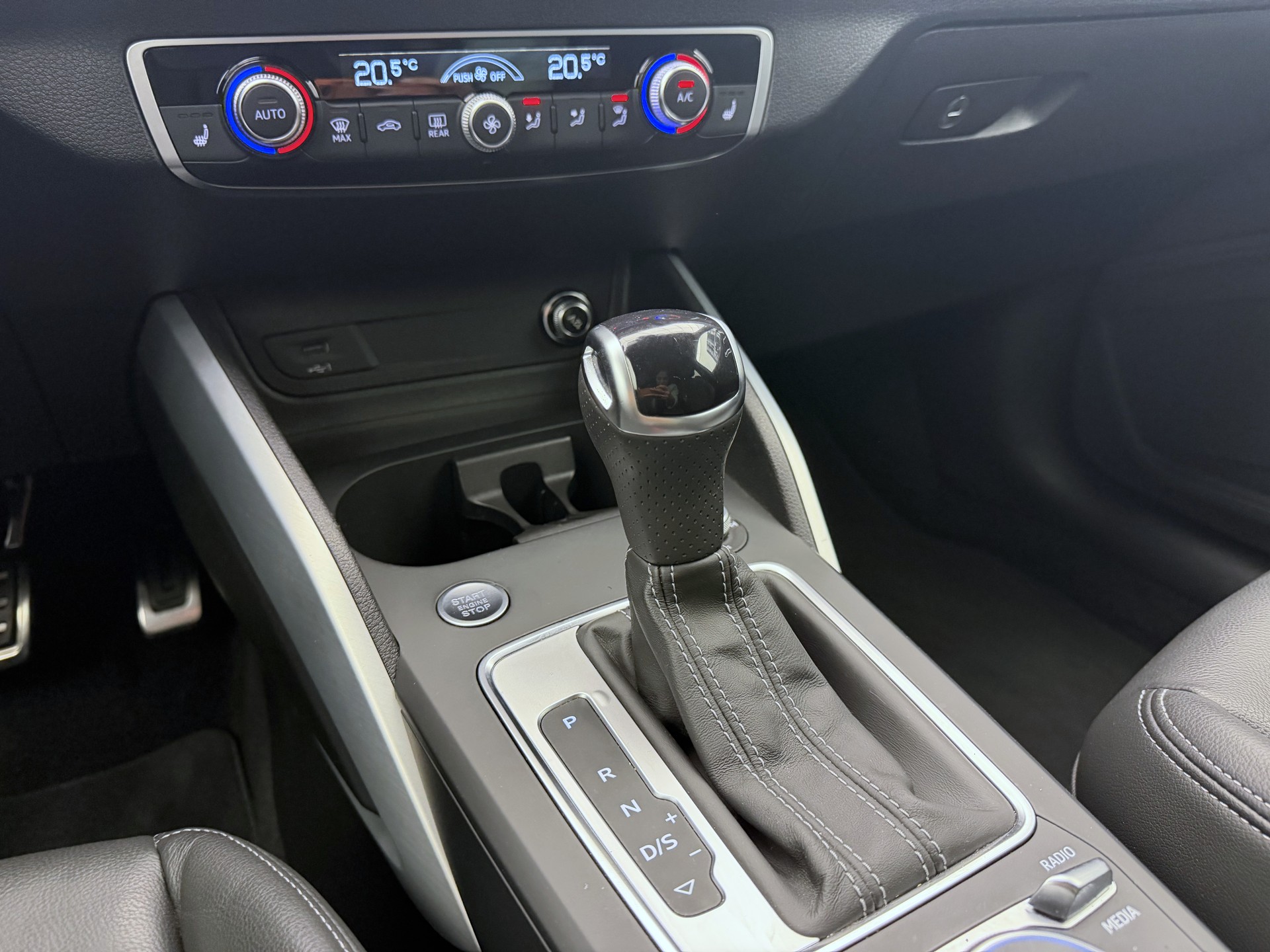 AUDI Q2 35 TDI S line quattro S-tronic-image-13