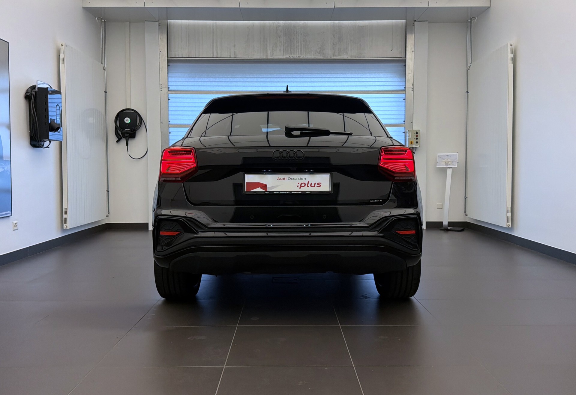 AUDI Q2 35 TDI S line quattro S-tronic-image-24